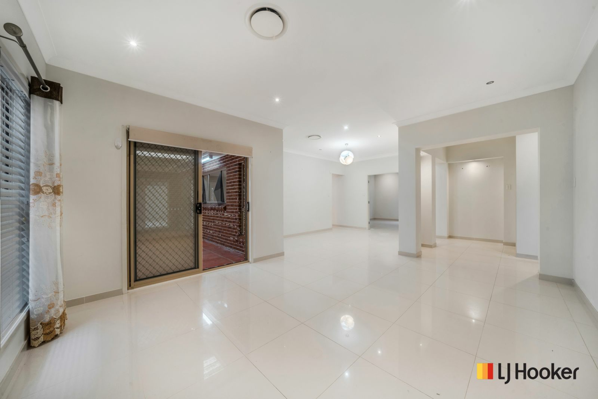 74 Cardwell Street — photo 2 of 21