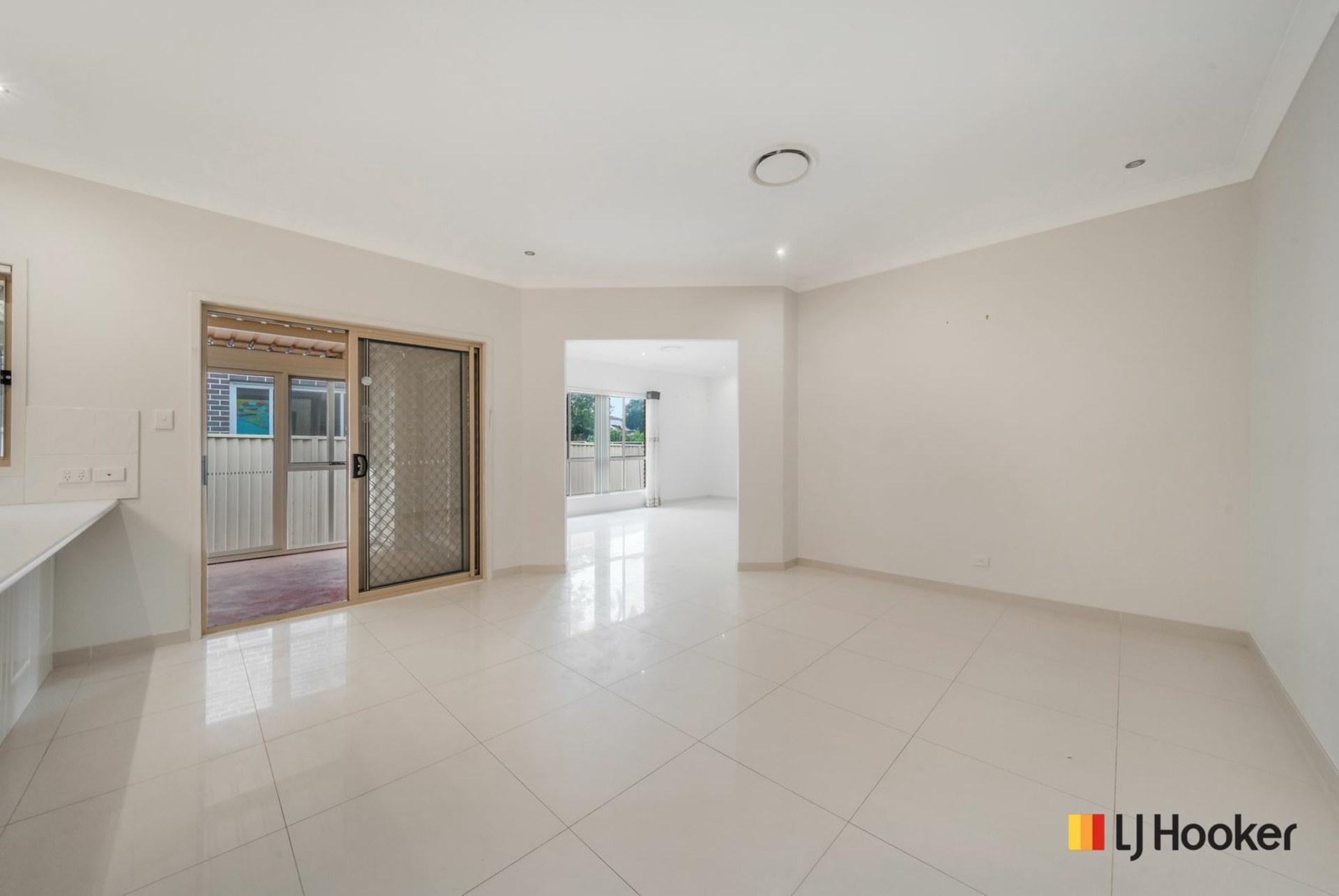 74 Cardwell Street — photo 5 of 21