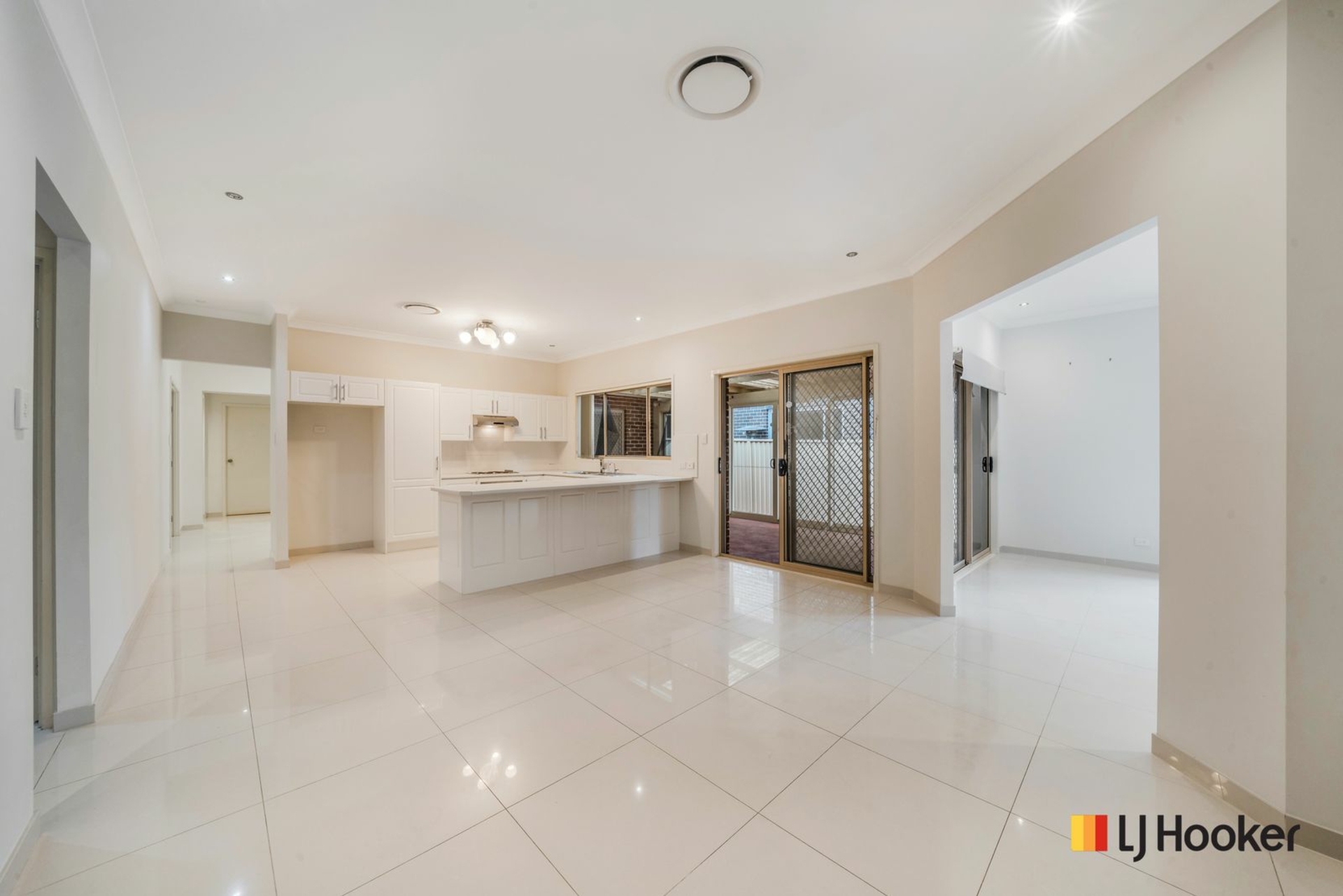 74 Cardwell Street — photo 6 of 21