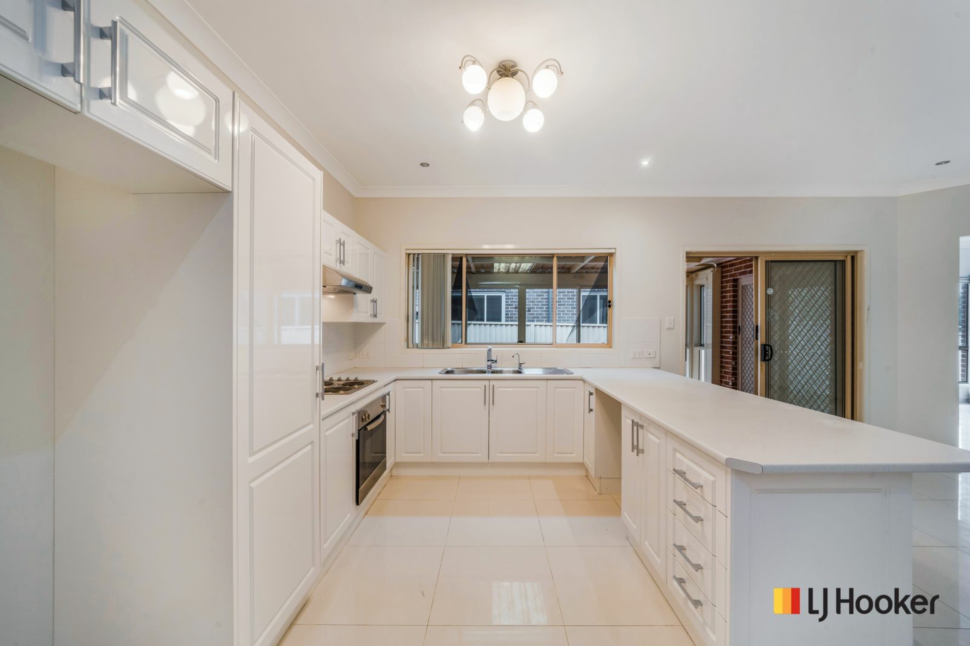 74 Cardwell Street — photo 8 of 21