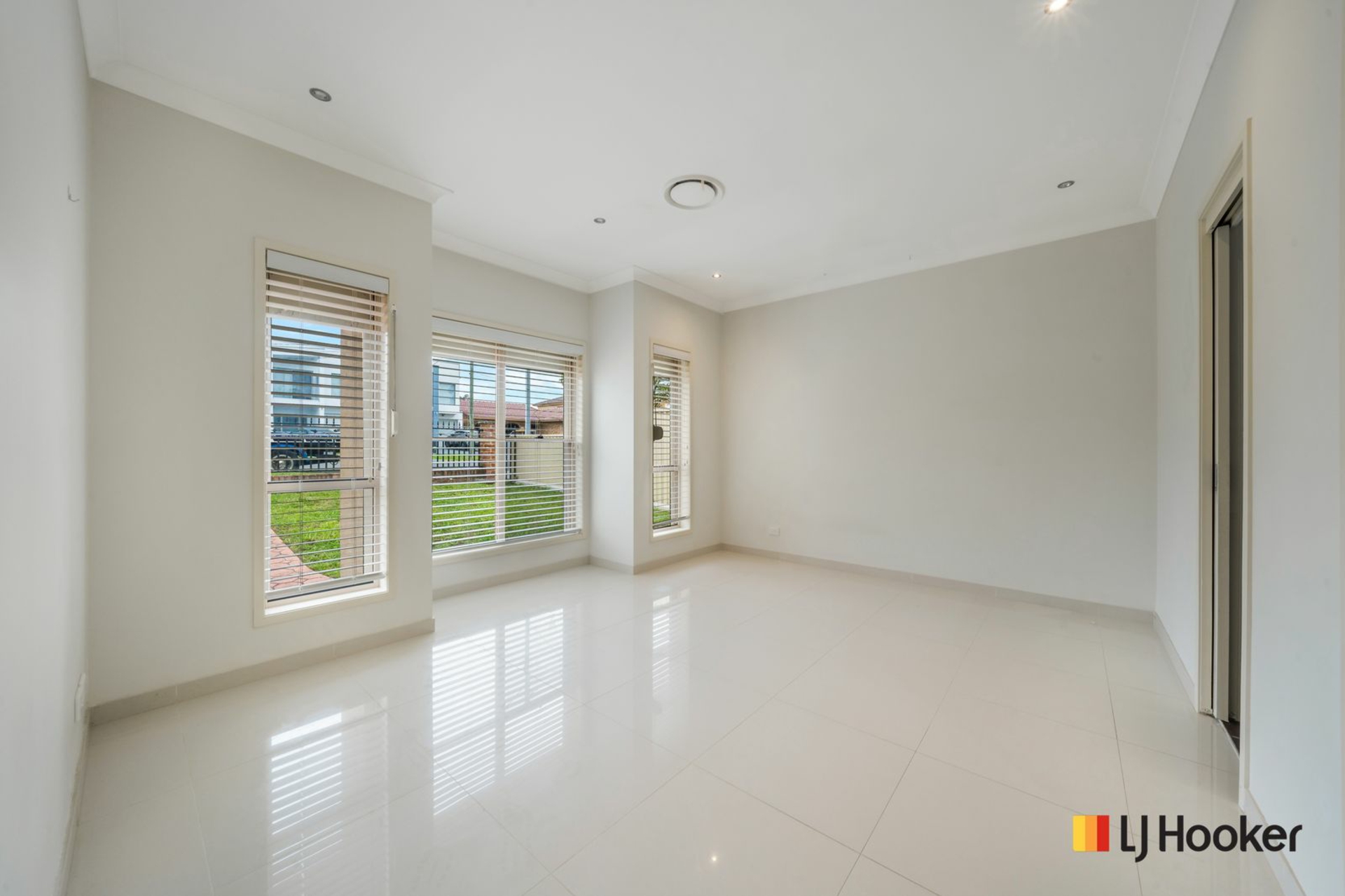 74 Cardwell Street — photo 10 of 21