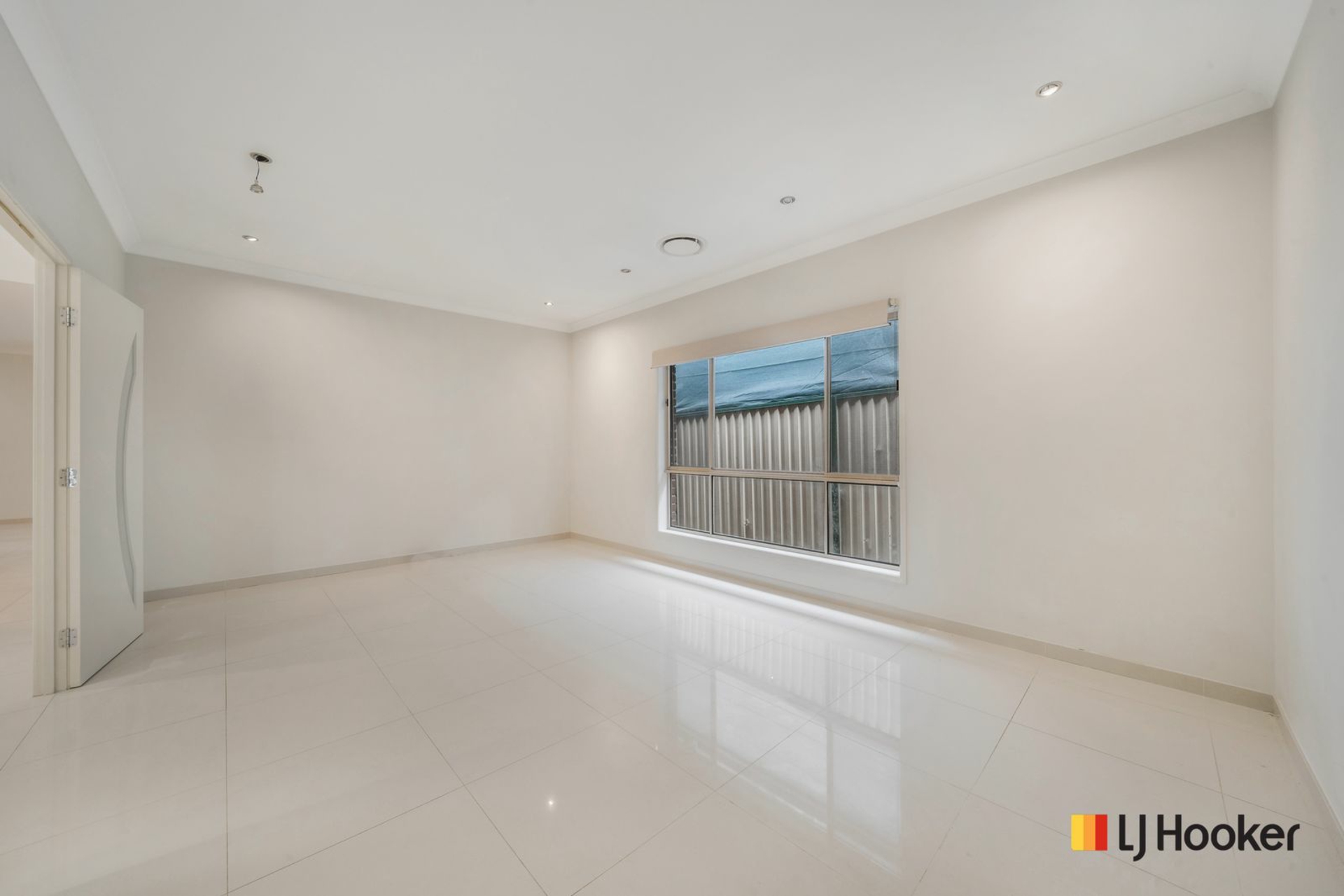 74 Cardwell Street — photo 14 of 21
