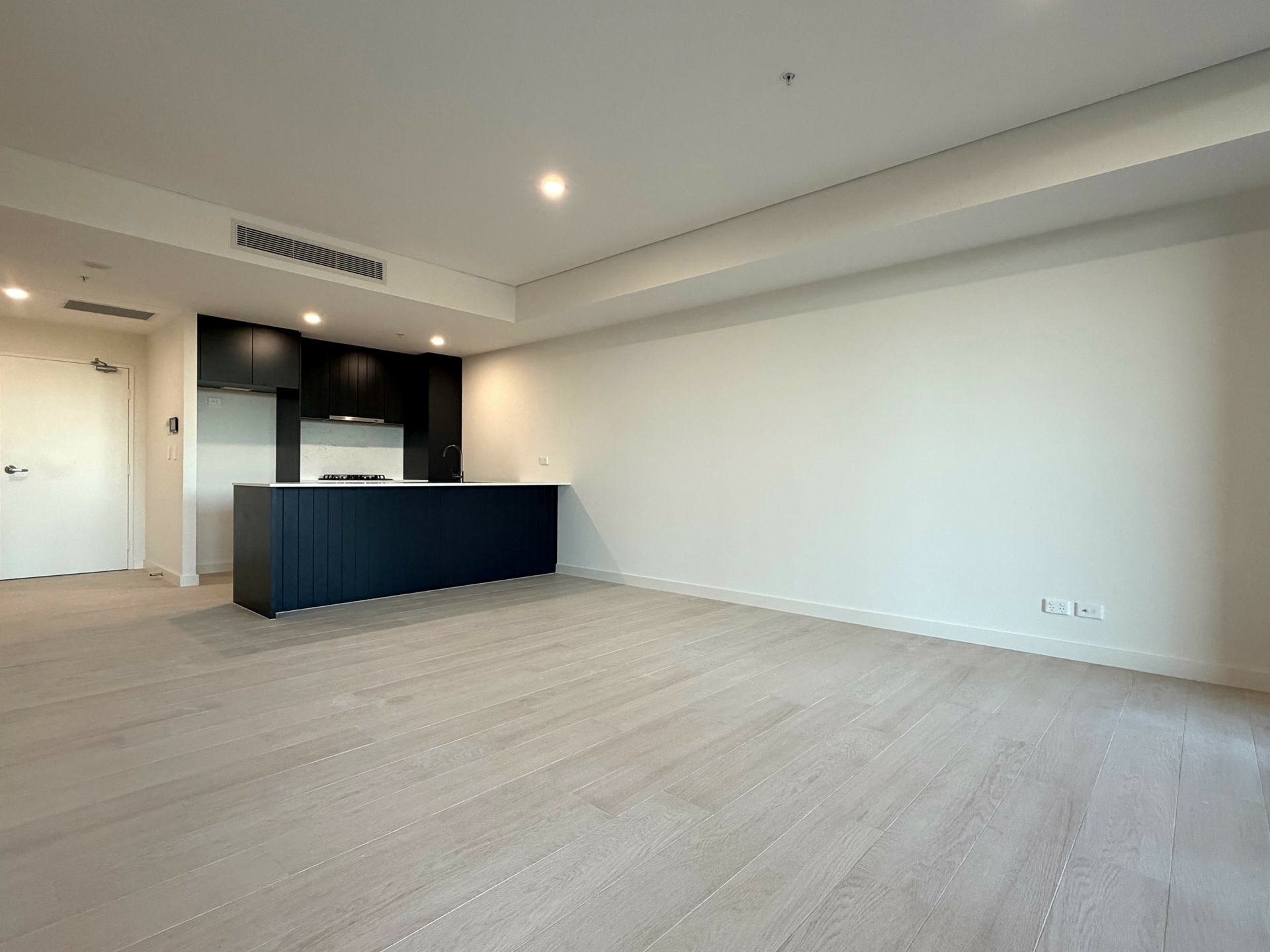 29D/52 Court Road — photo 3 of 6