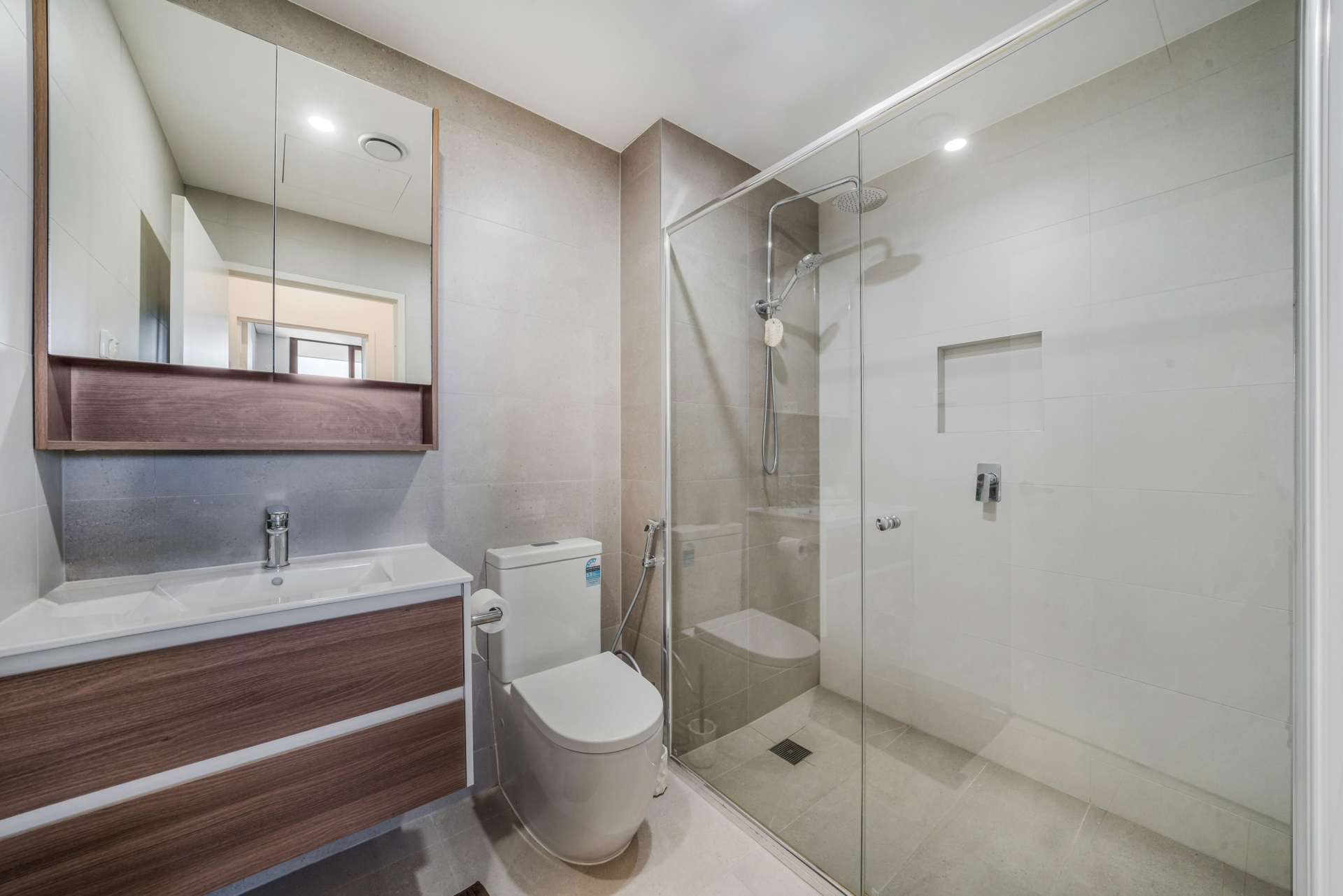 1107/1 Villawood Place — photo 5 of 10