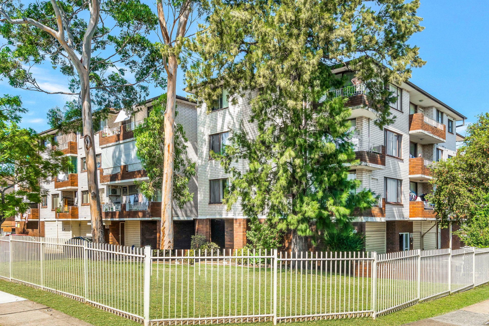 10/35-39 York Street — photo from LJ Hooker Fairfield
