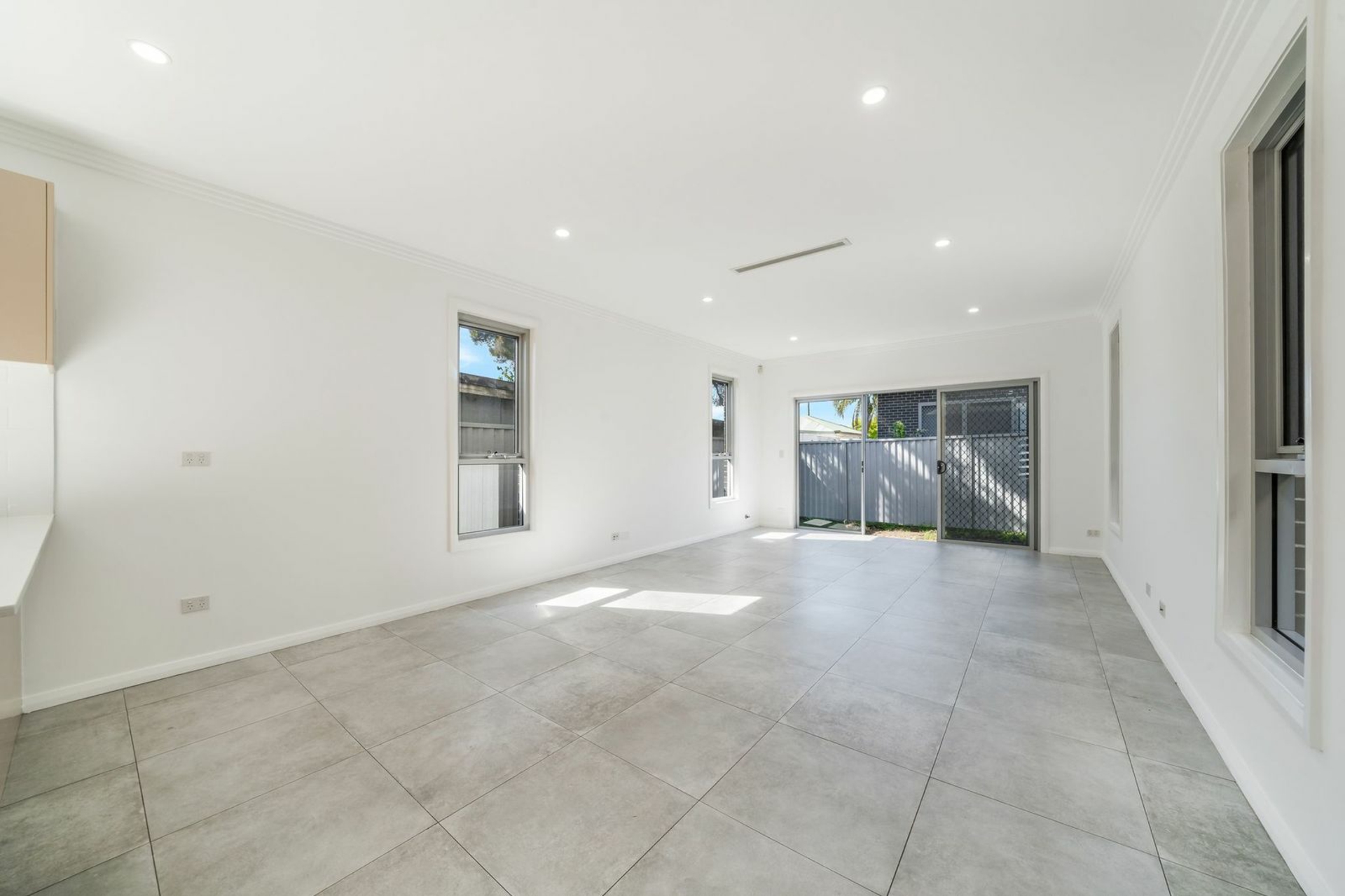 28 Earl Street — photo 16 of 18
