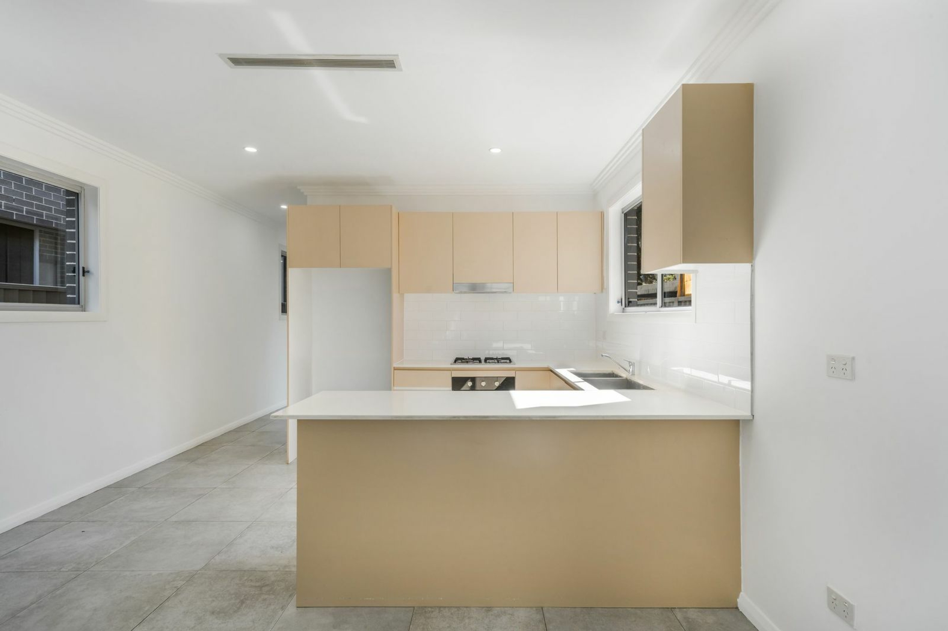 28 Earl Street — photo 17 of 18
