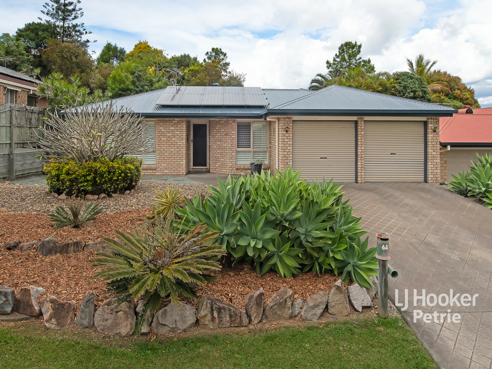 6A Valmadre Court Petrie QLD