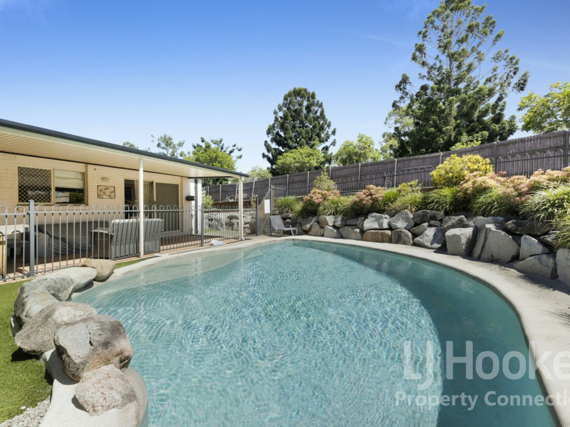 6 Kroning Court Petrie QLD