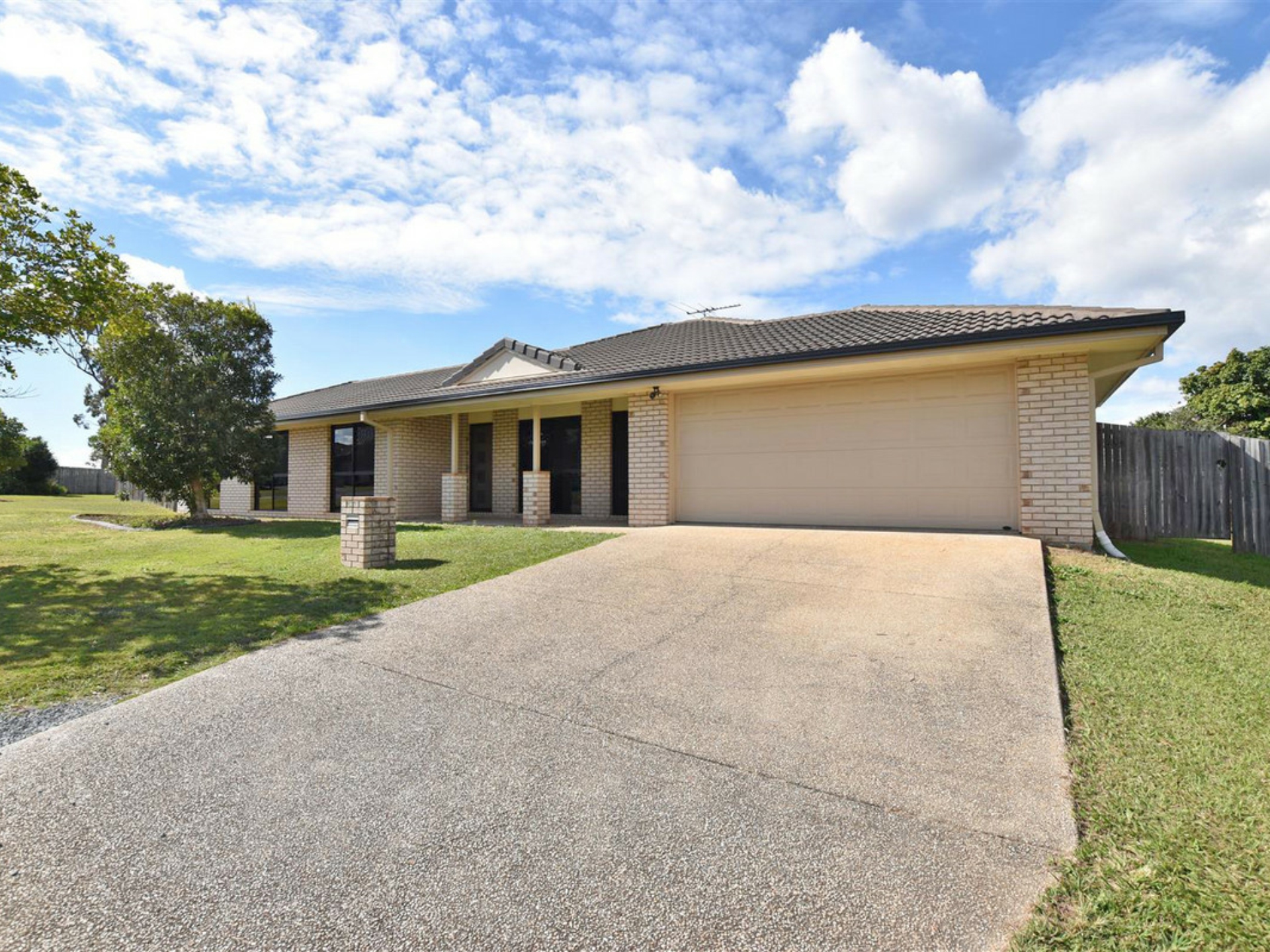 1 Outlook Court Kallangur QLD