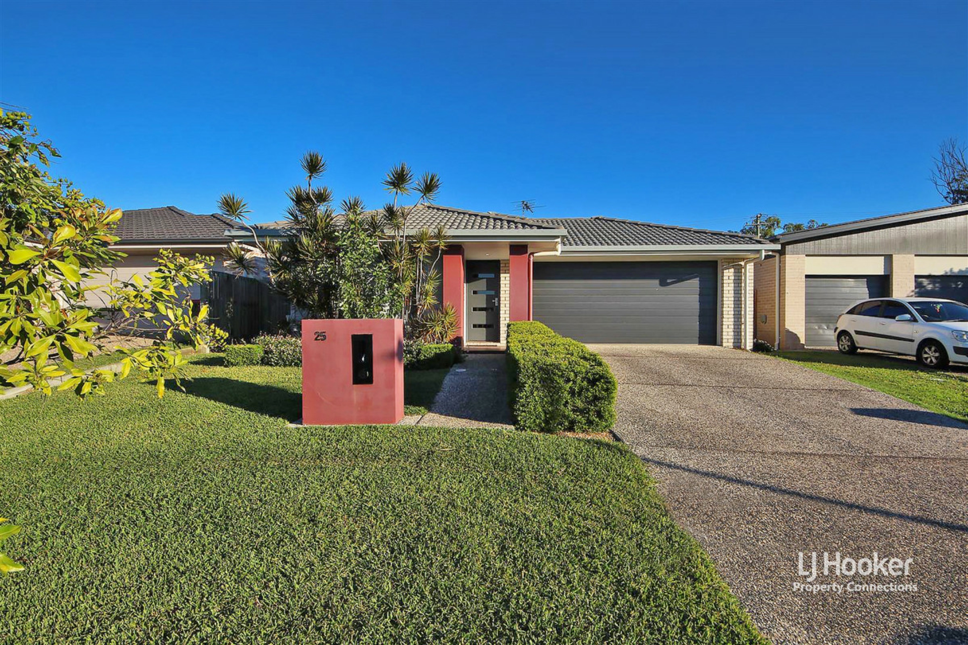 25 Honeyeater Crescent Dakabin QLD
