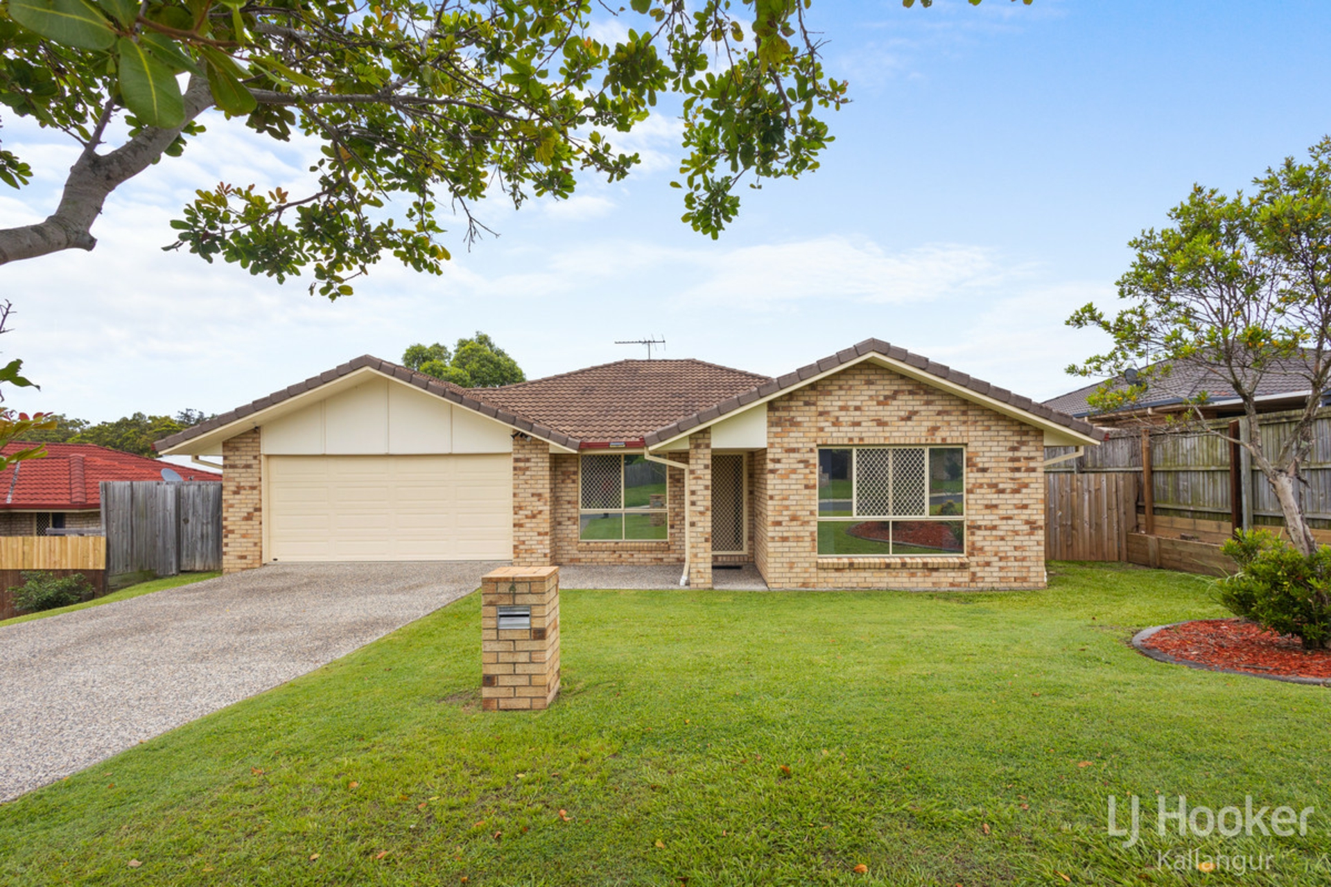 4 Outlook Court Kallangur QLD