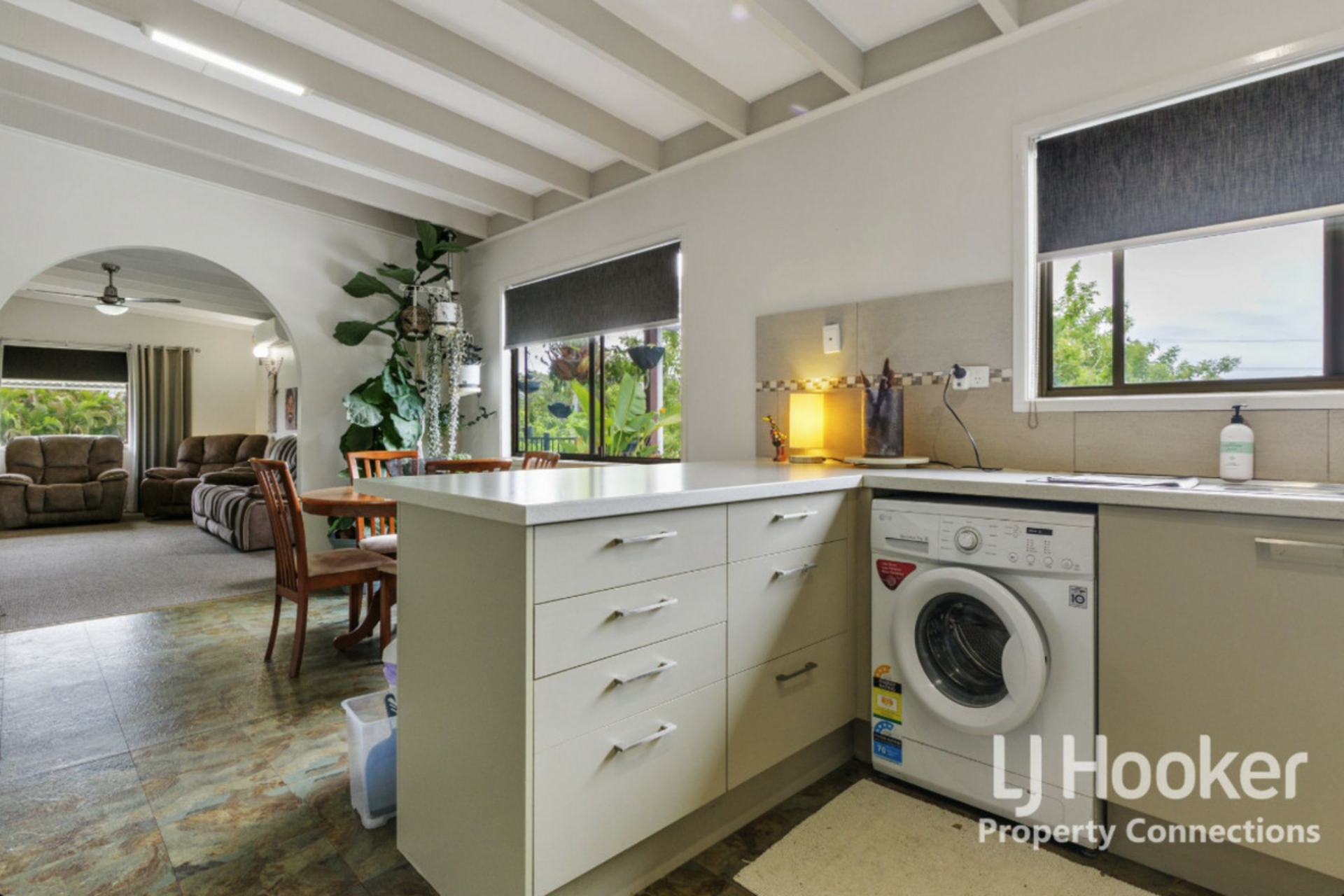 10 Bisschop Street, DECEPTION BAY