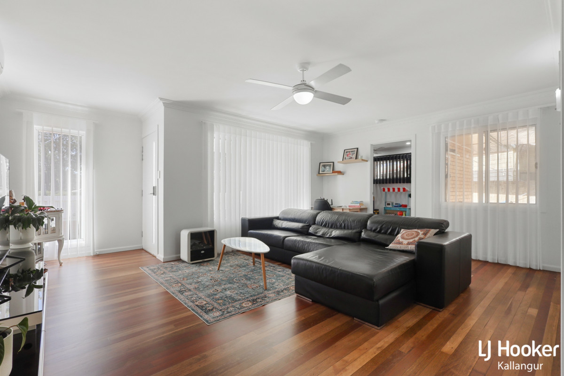 1 Crest Street, KALLANGUR