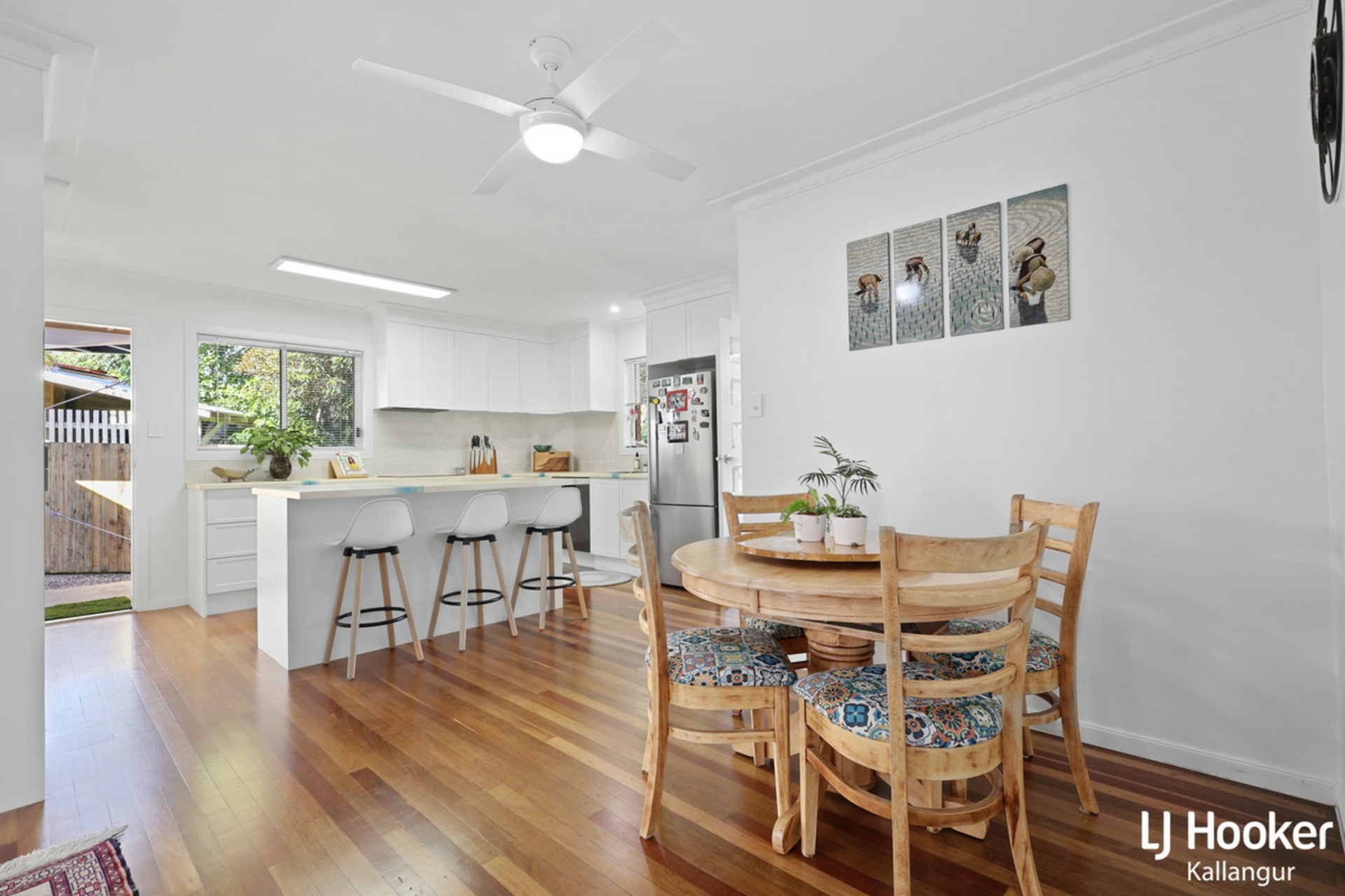 1 Crest Street, KALLANGUR