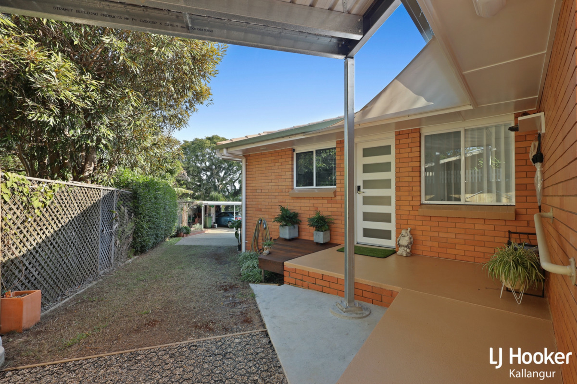 1 Crest Street, KALLANGUR