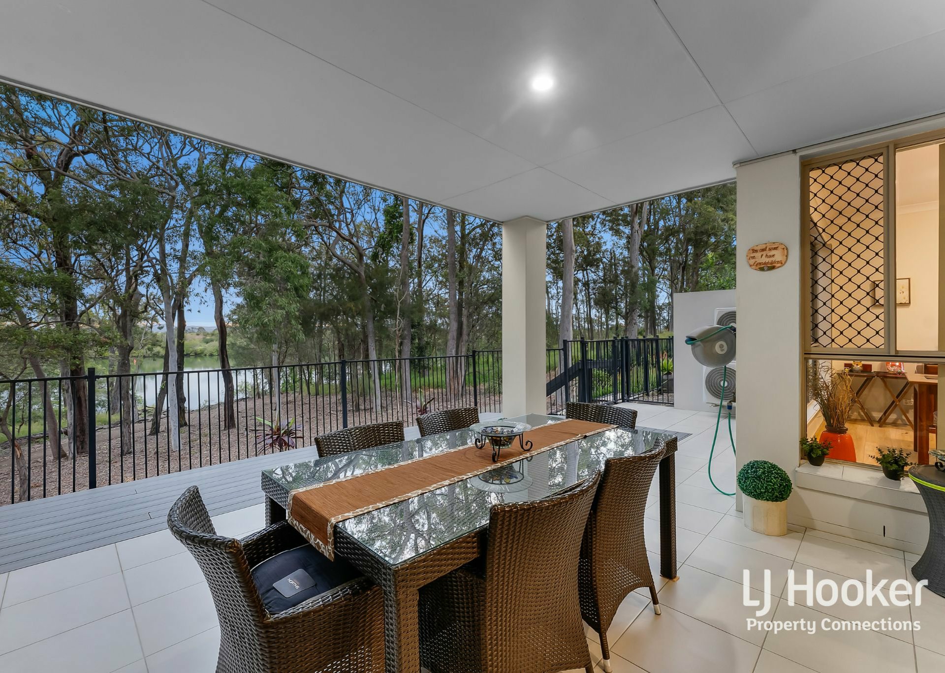 51/37 Wagner Road — photo 3 of 24