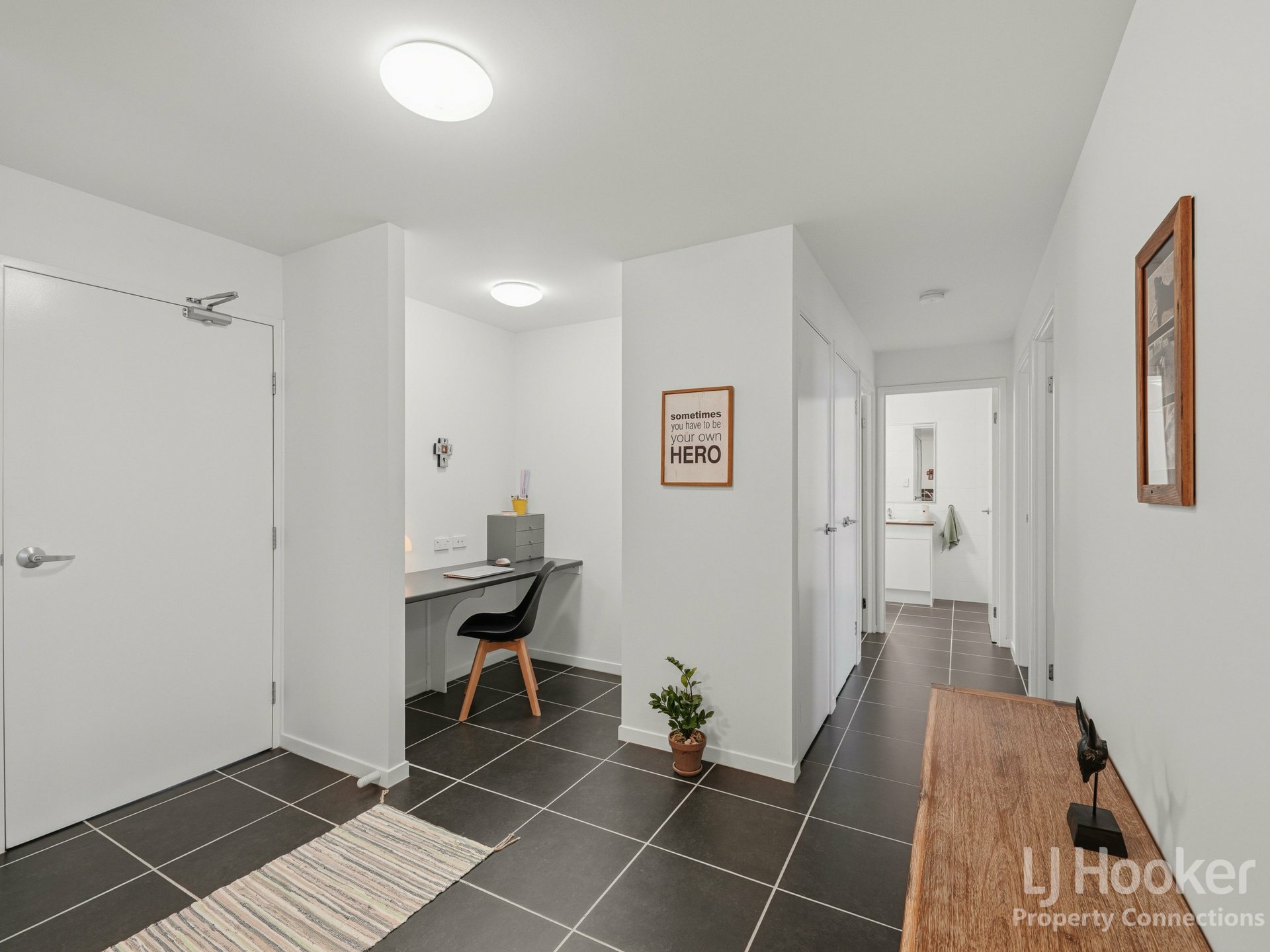 33/3 McLennan Court — photo 10 of 23