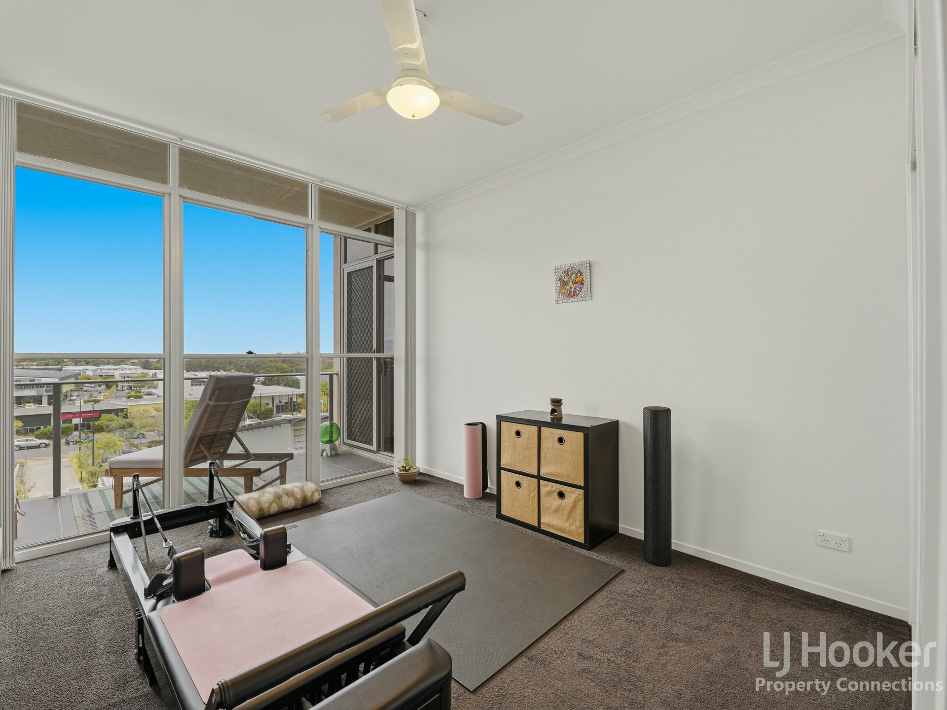 33/3 McLennan Court — photo 14 of 23