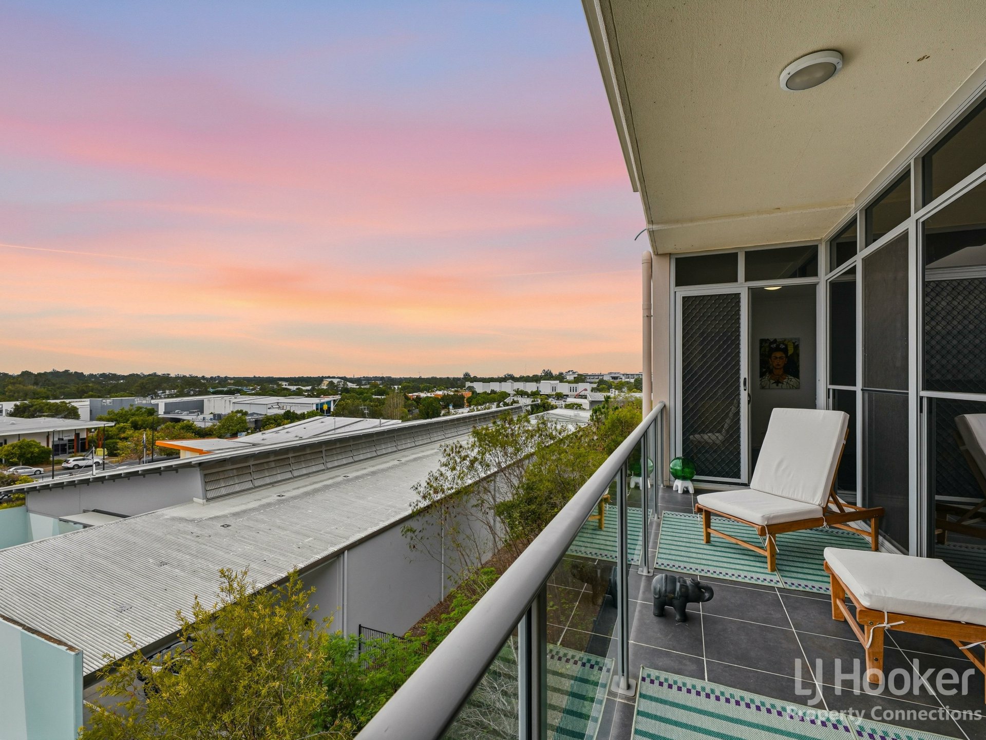 33/3 McLennan Court — photo 17 of 23