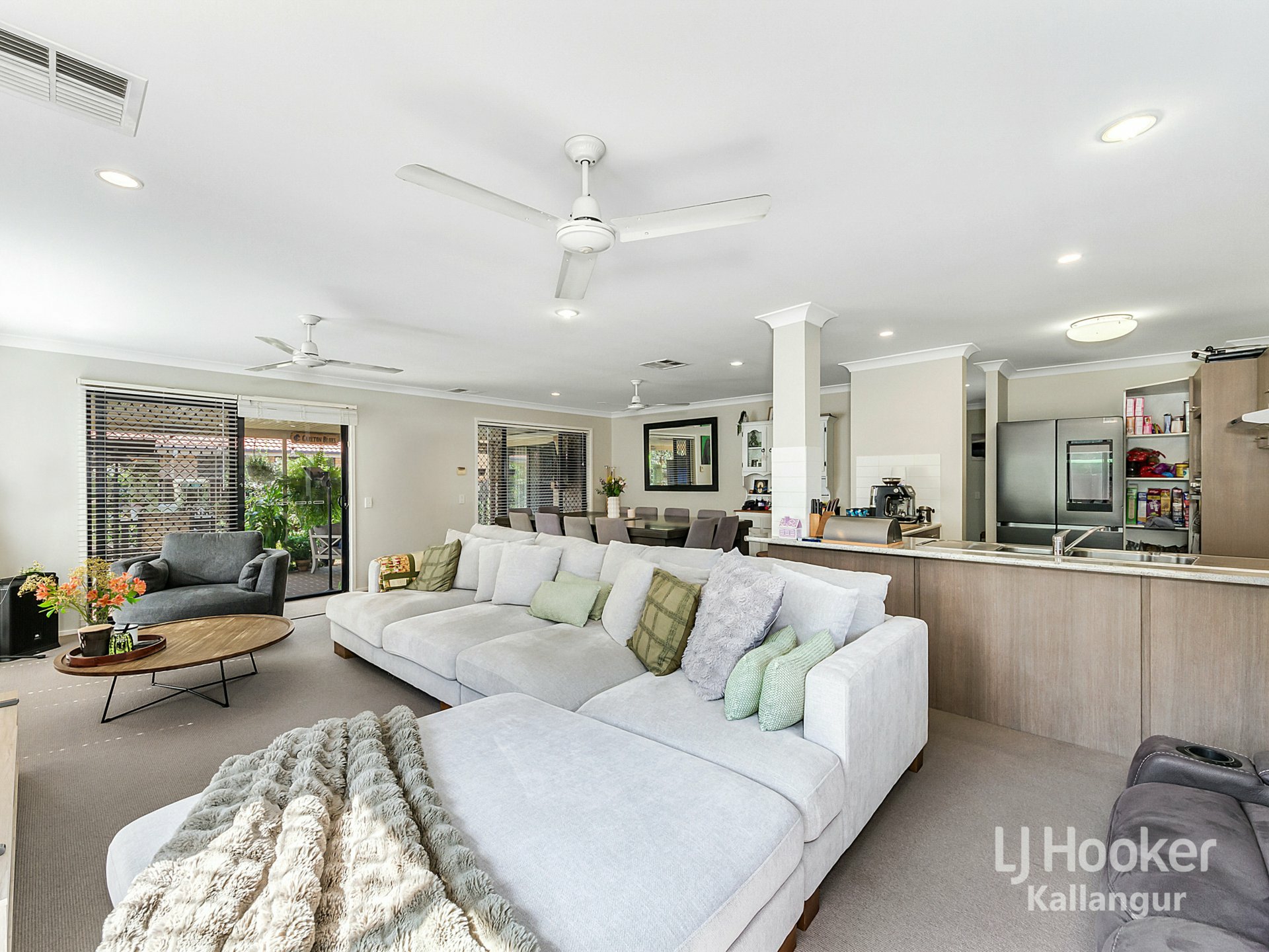 33 Allison Drive — photo 3 of 14