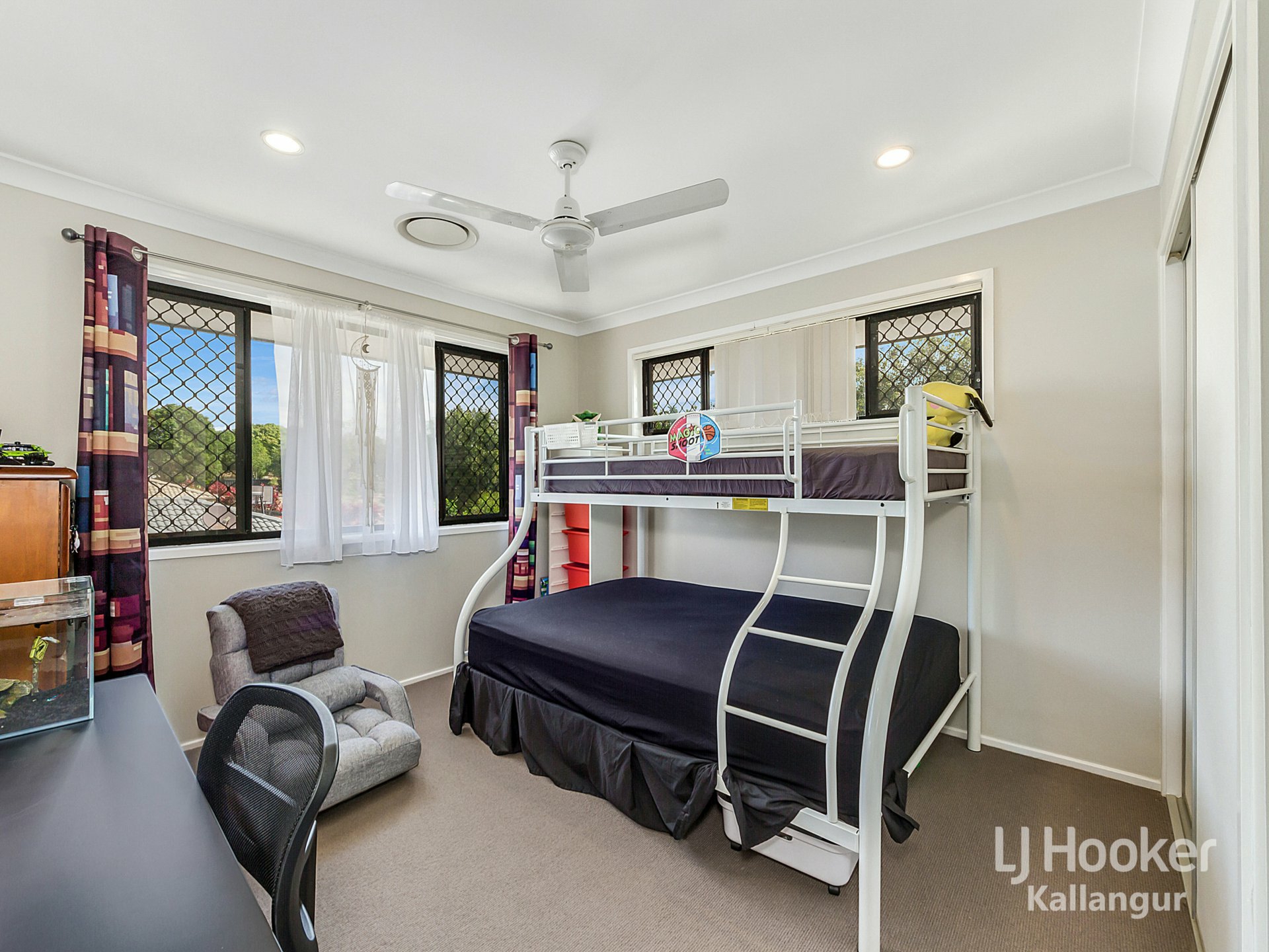 33 Allison Drive — photo 10 of 14