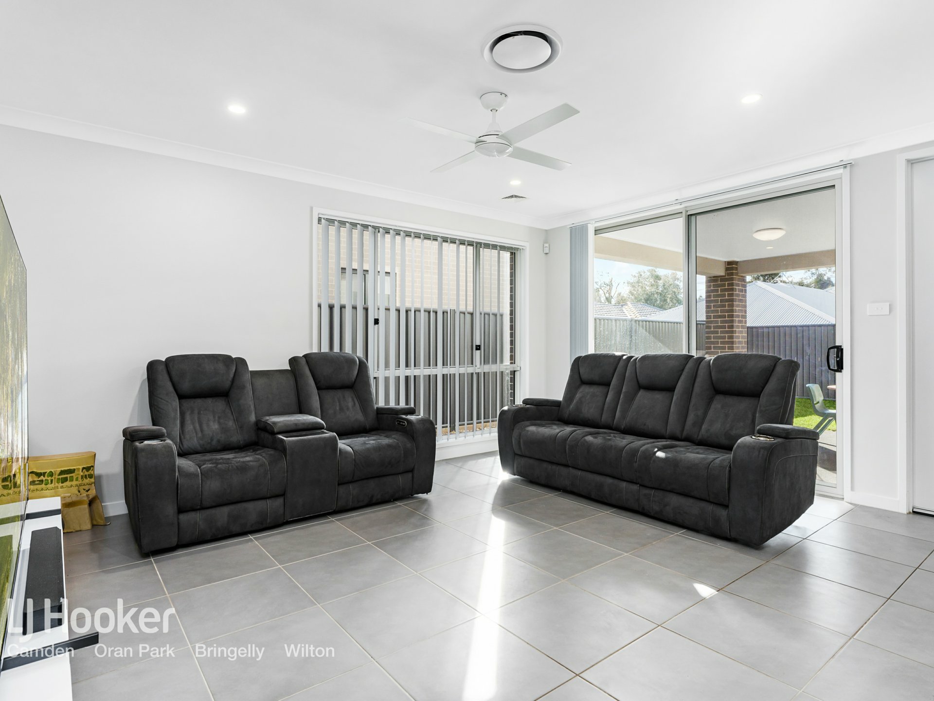 43 Vanderfield Crescent, ORAN PARK