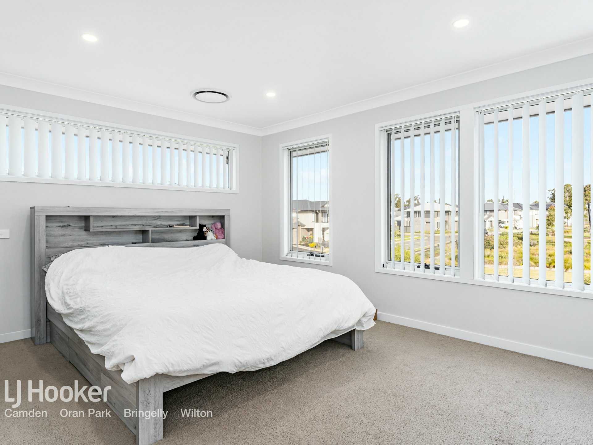 43 Vanderfield Crescent, ORAN PARK