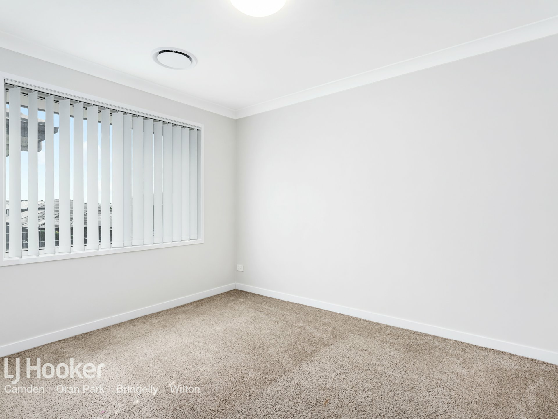 43 Vanderfield Crescent, ORAN PARK
