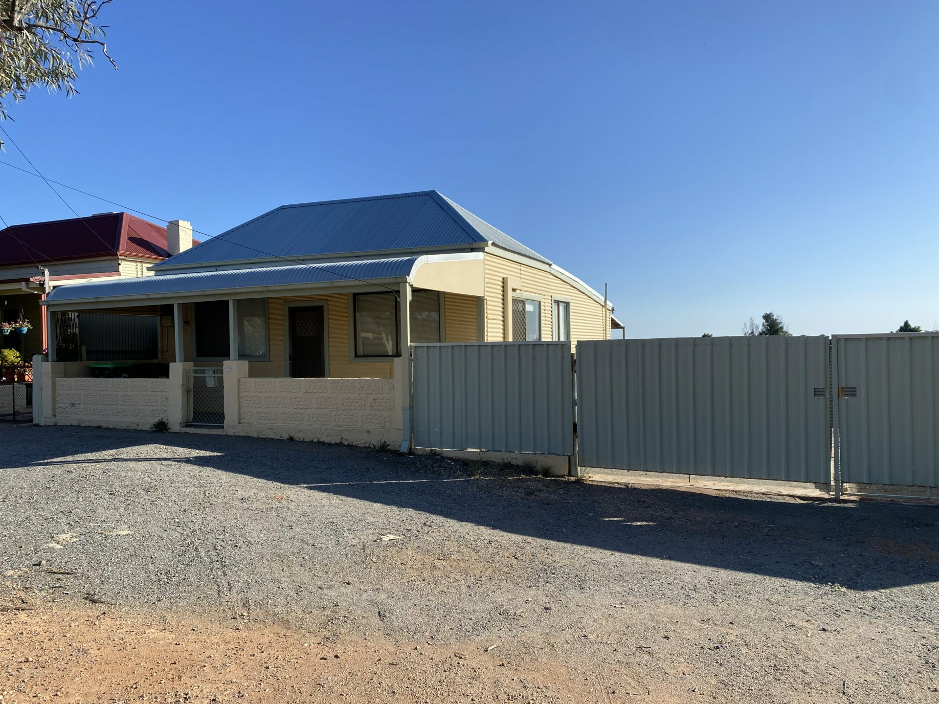 19 Nicholls Street, BROKEN HILL