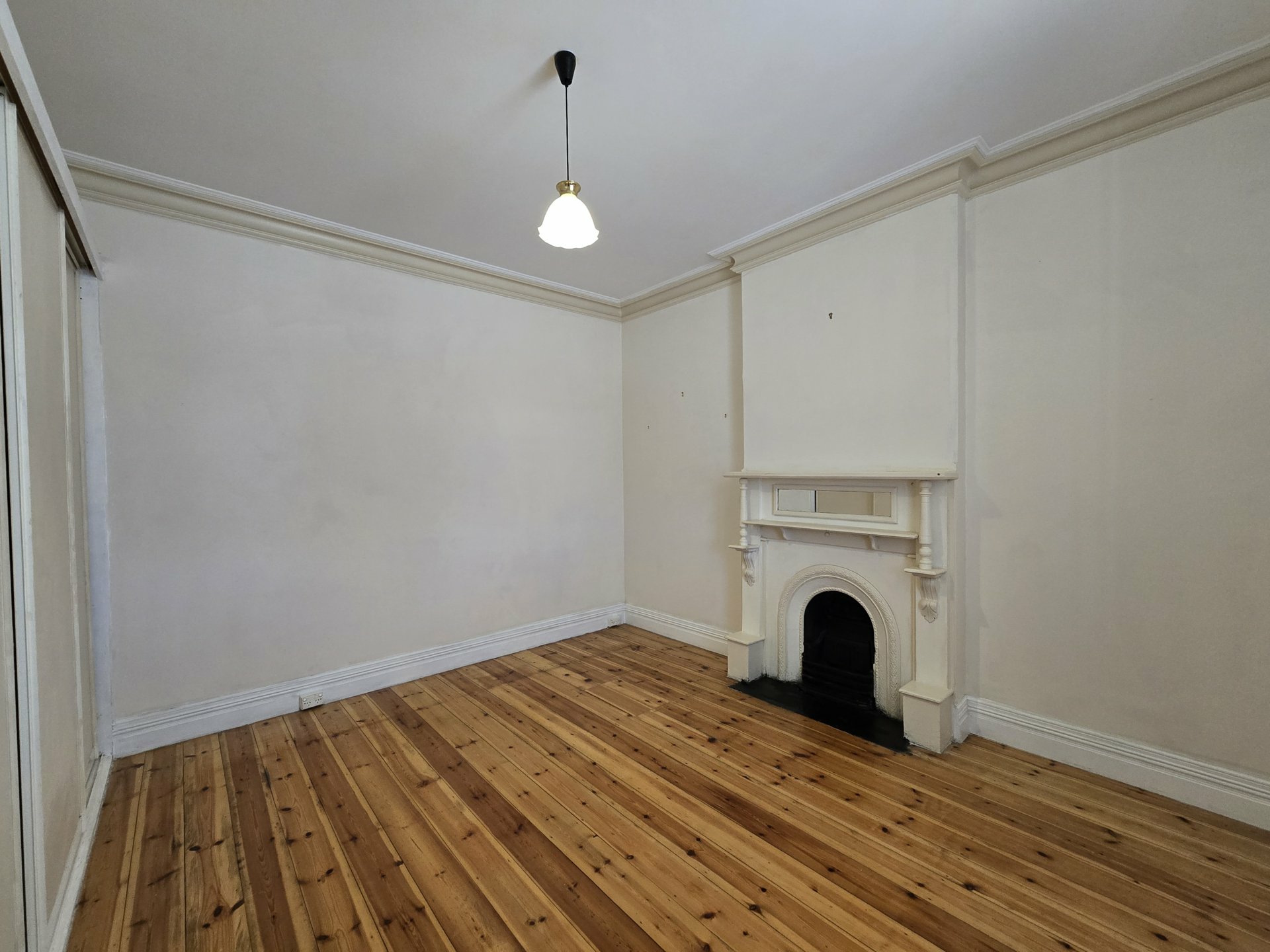 185 Pell Street — photo 7 of 12