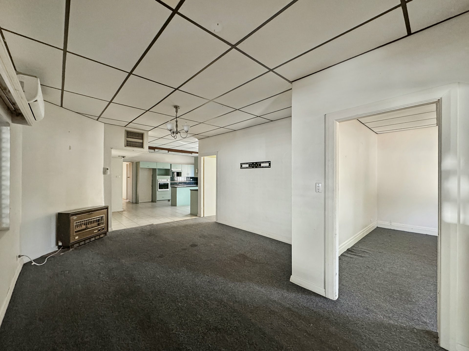 418 Morgan Street — photo 3 of 15
