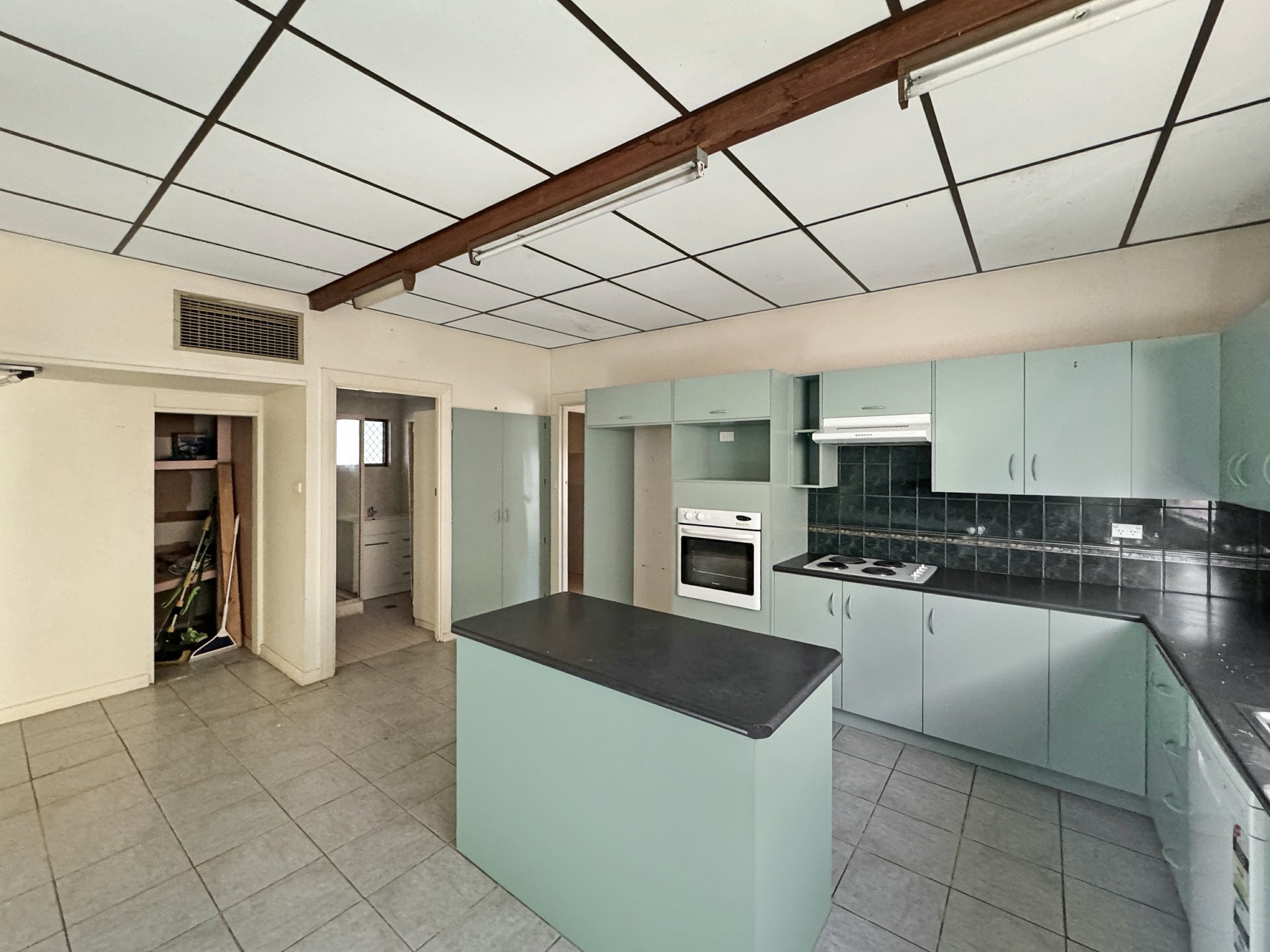 418 Morgan Street — photo 5 of 15