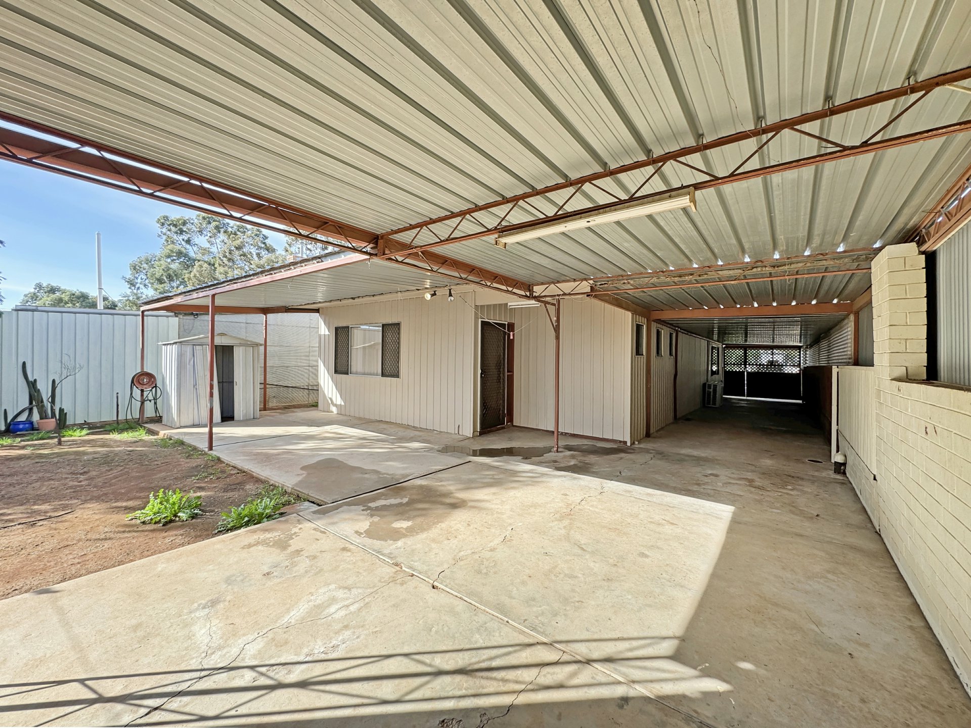 418 Morgan Street — photo 14 of 15