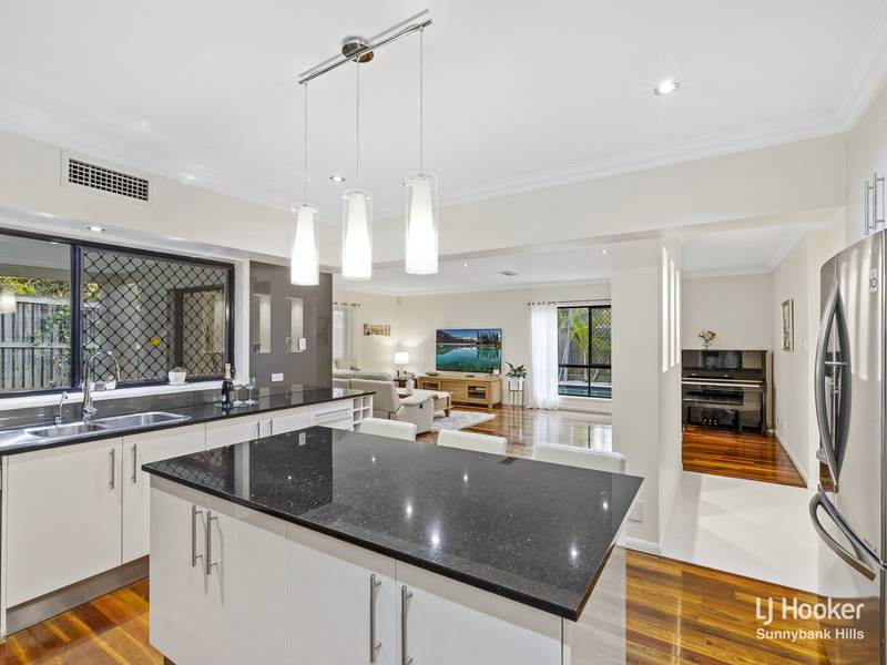2 Trevi Close, EIGHT MILE PLAINS