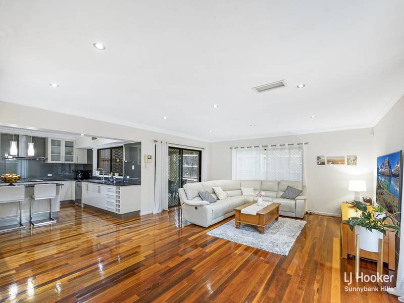 2 Trevi Close, EIGHT MILE PLAINS