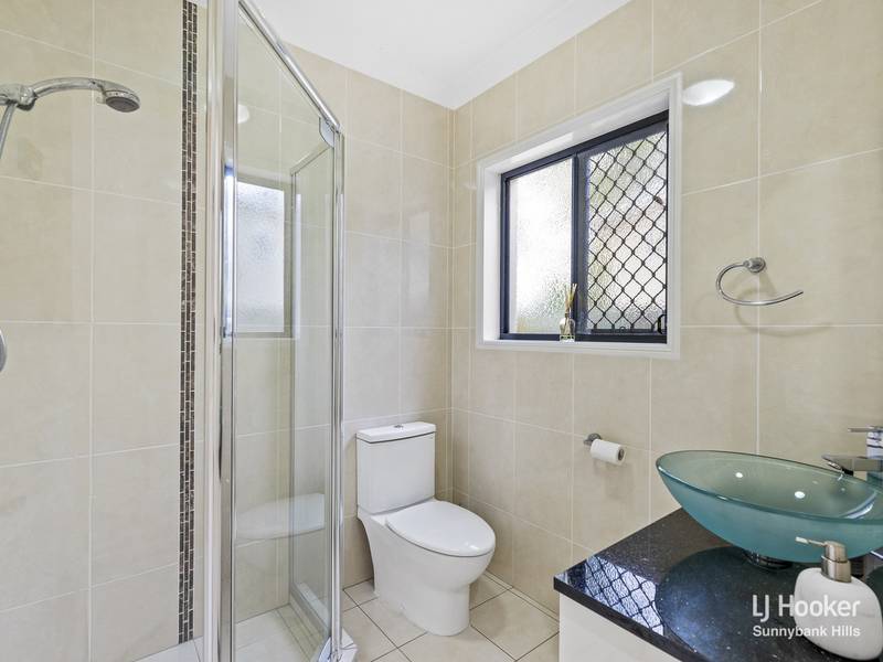 2 Trevi Close, EIGHT MILE PLAINS