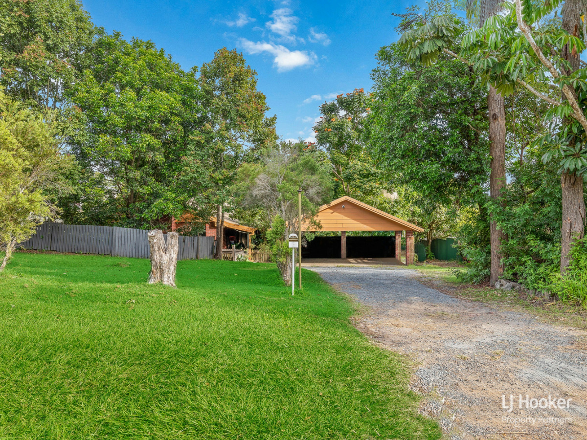 3 Rangeview Street, ROCHEDALE SOUTH