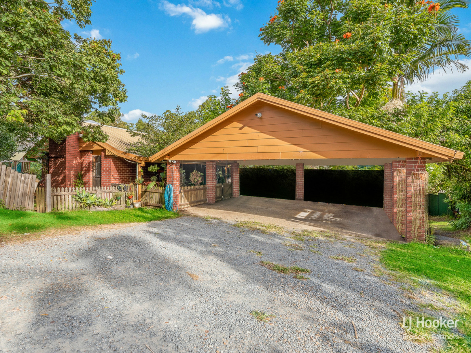3 Rangeview Street, ROCHEDALE SOUTH