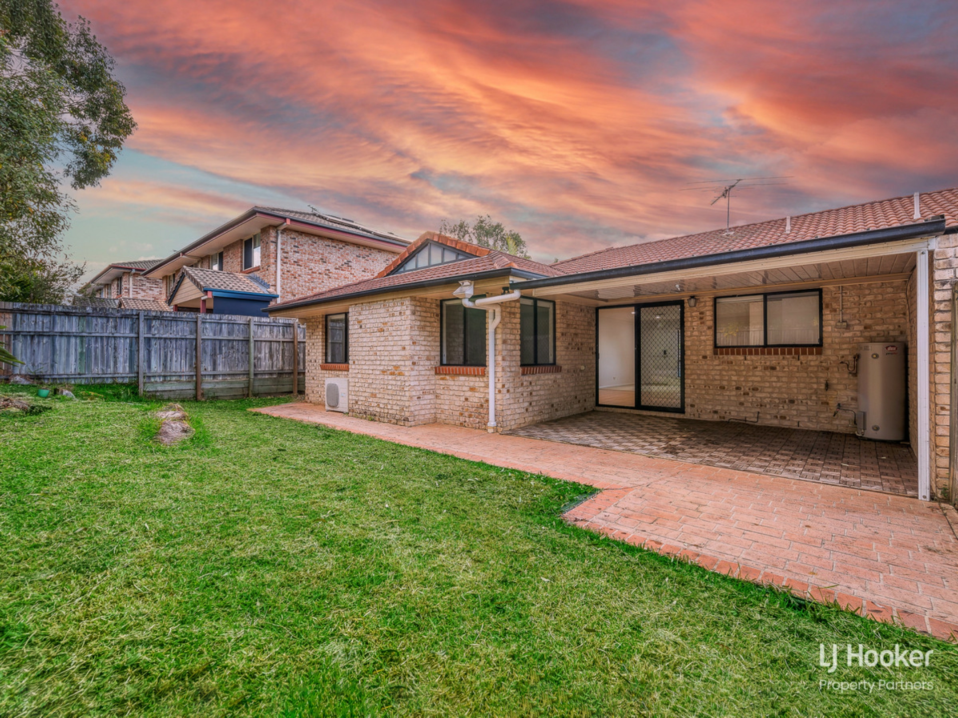 2/8 Honeysuckle Way, CALAMVALE