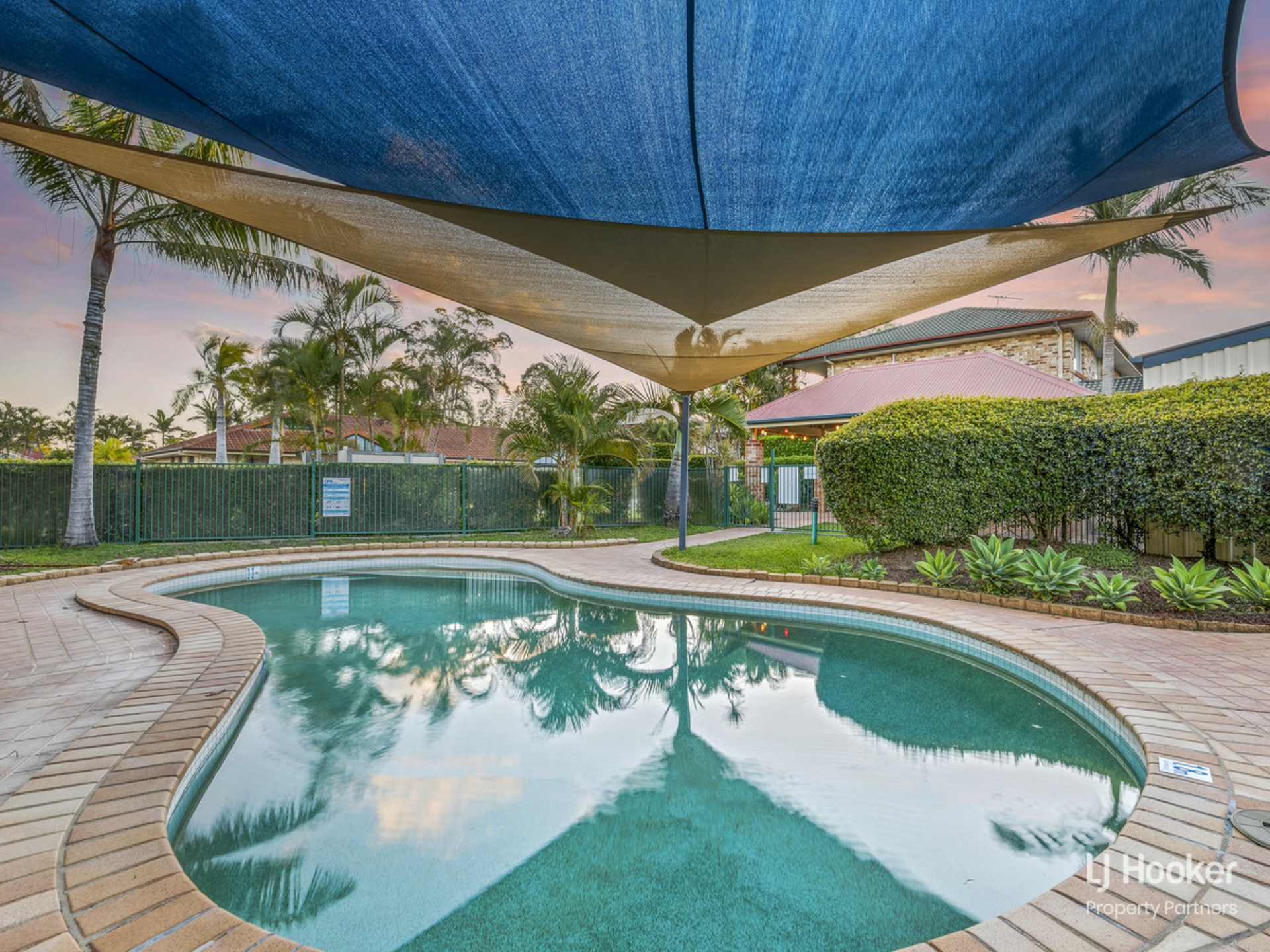2/8 Honeysuckle Way, CALAMVALE