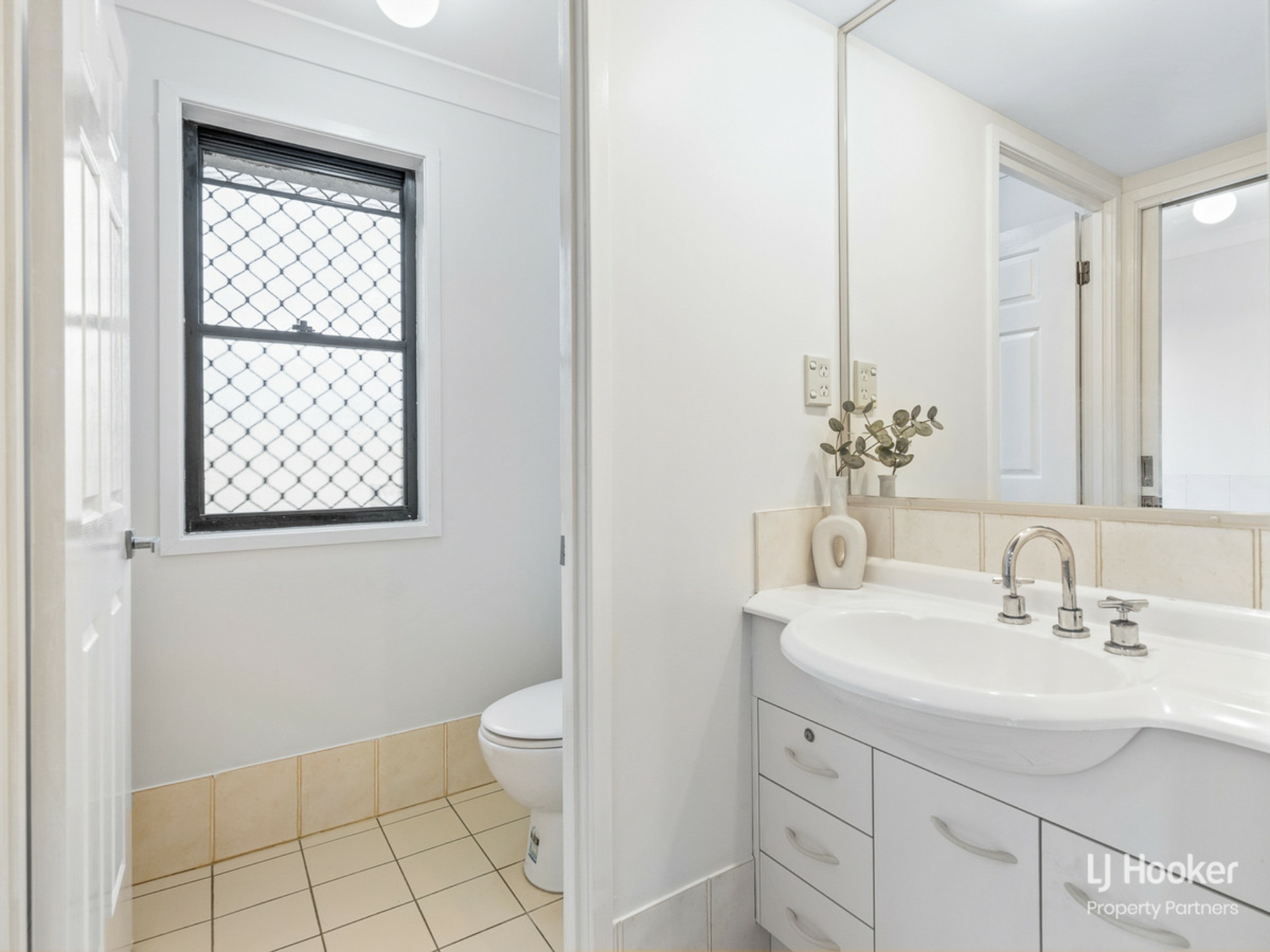 2 Hampshire Court, CALAMVALE