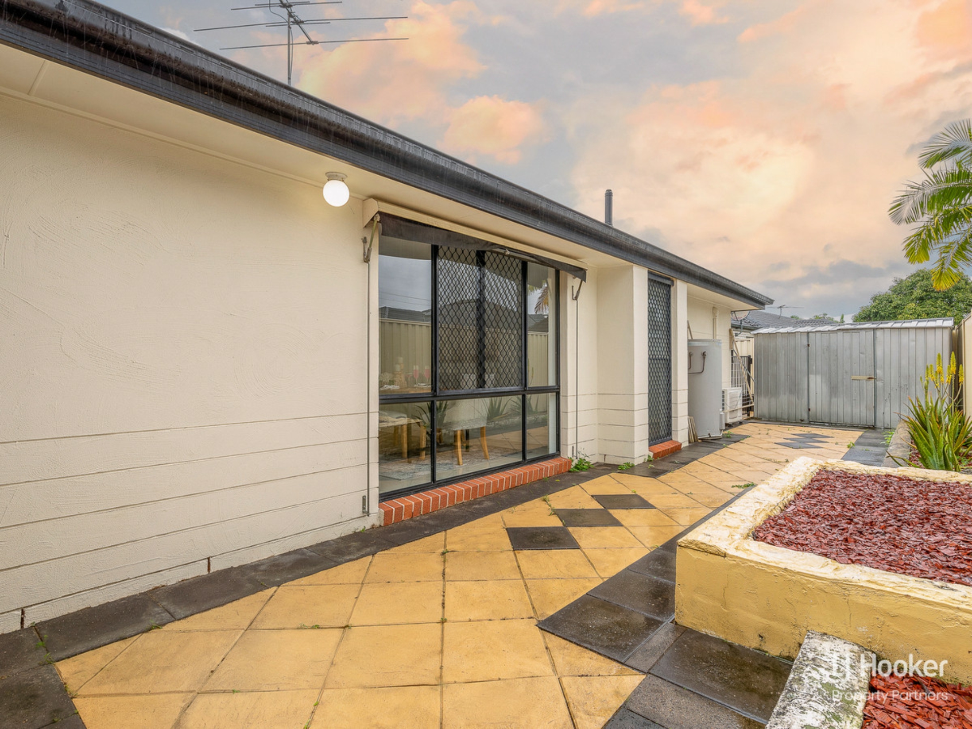 2 Hampshire Court, CALAMVALE