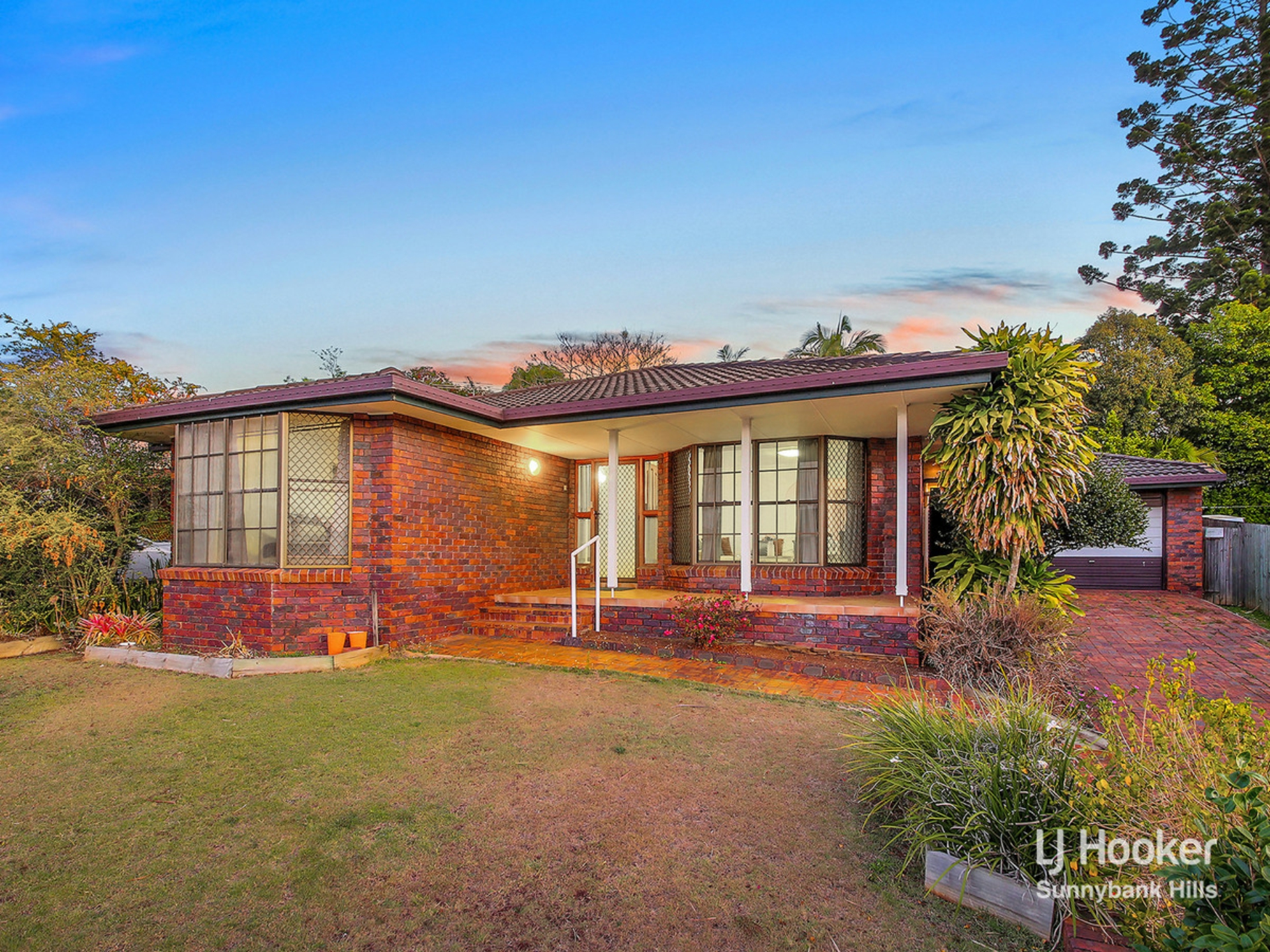 12 Bramwell Street, EIGHT MILE PLAINS