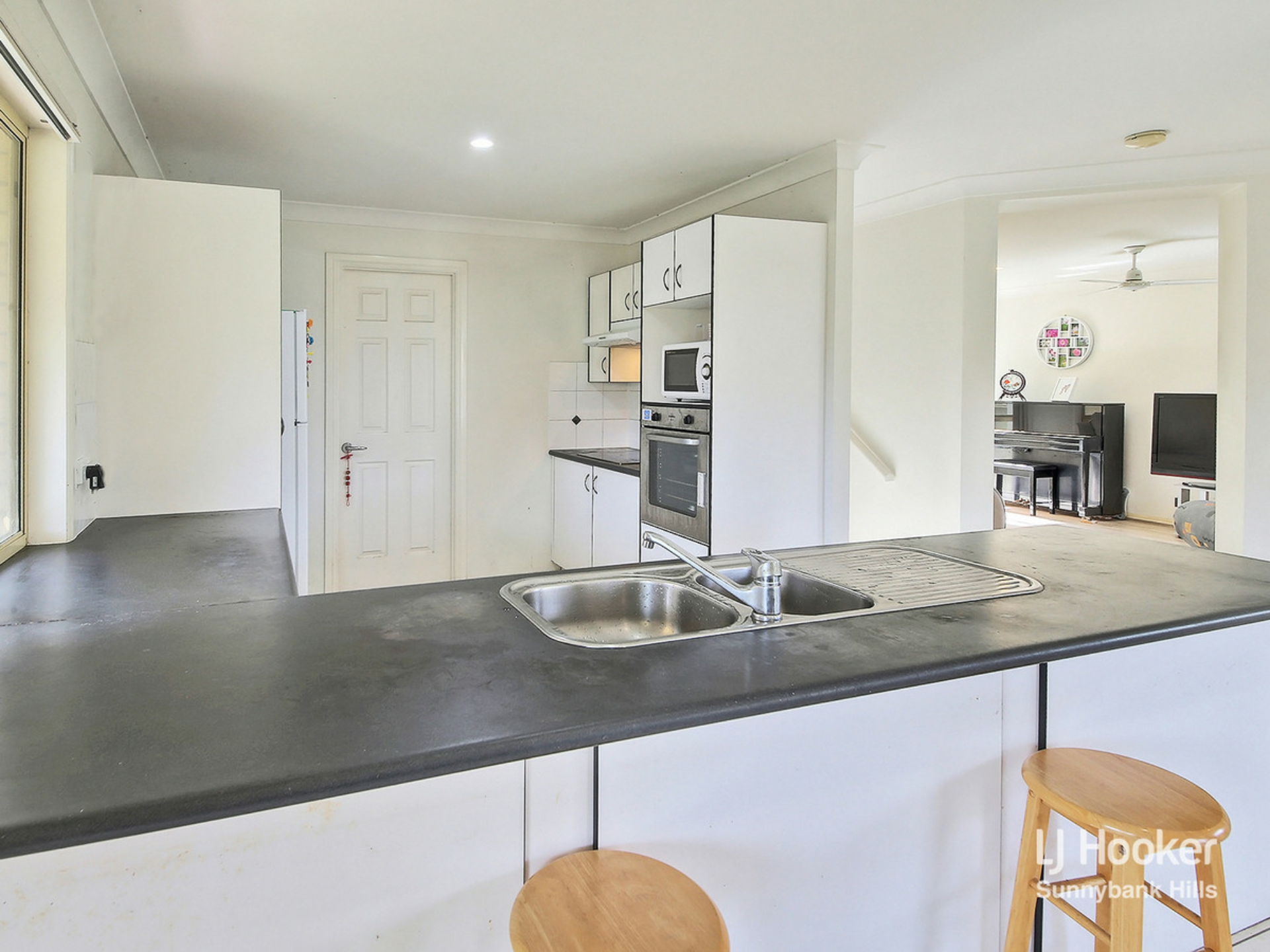 25 Tallowood Way, SUNNYBANK HILLS