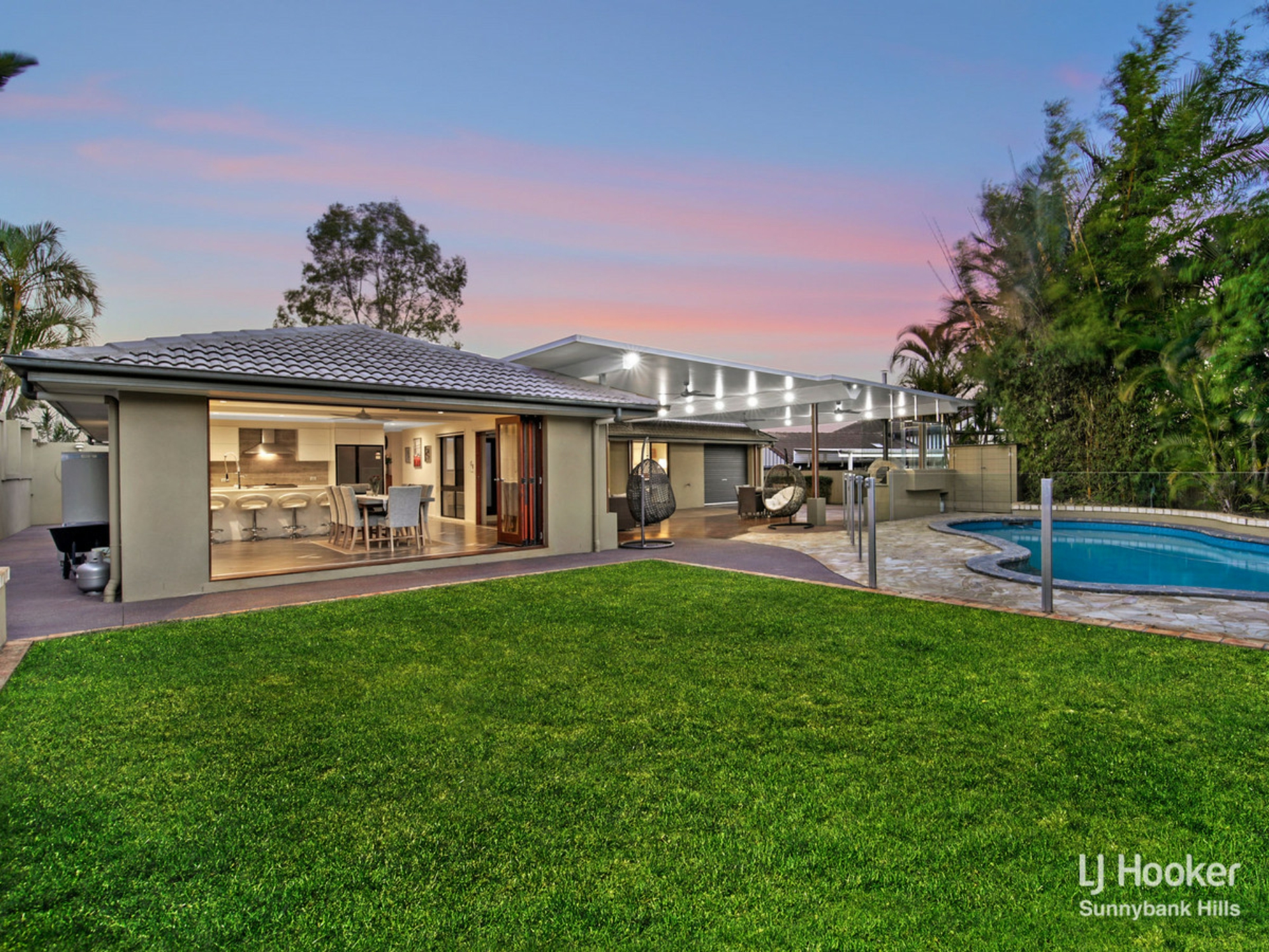 6 Ixora Court, Regents Park