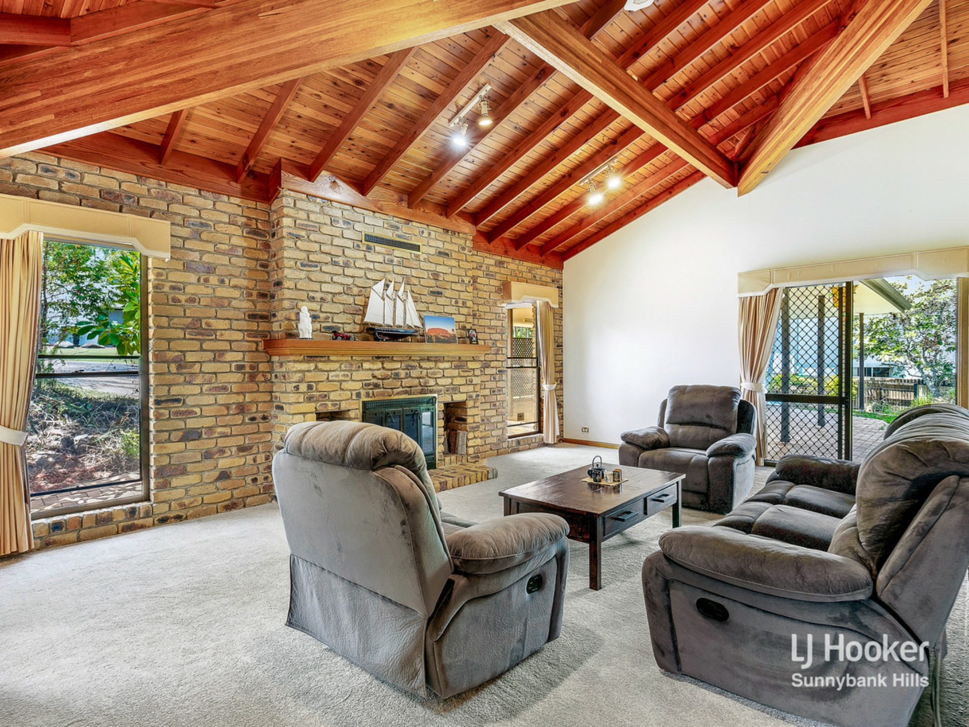 4 Gleneagles Court, SUNNYBANK