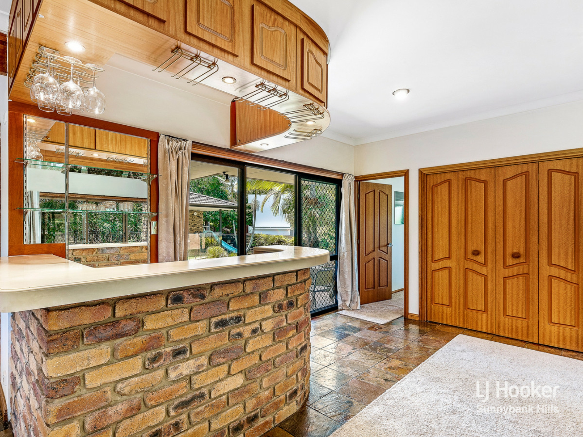 4 Gleneagles Court, SUNNYBANK