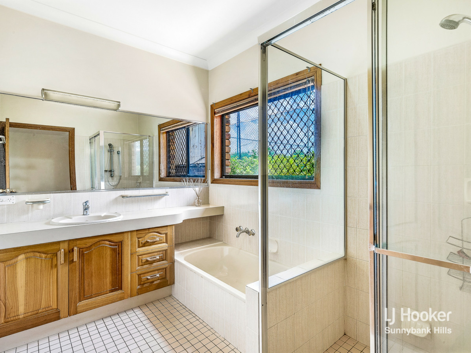 4 Gleneagles Court, SUNNYBANK