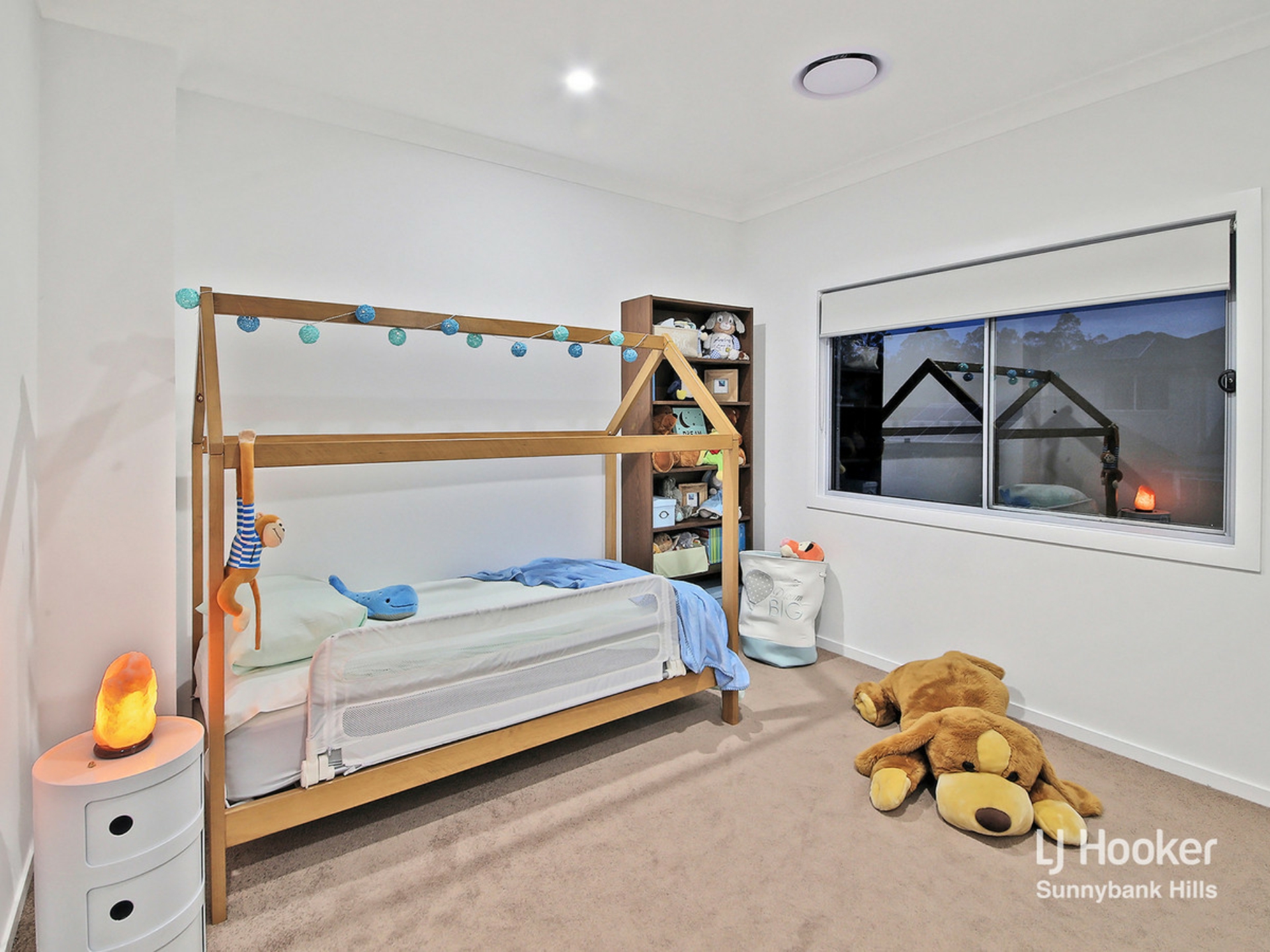 6 Sunshine Place, EIGHT MILE PLAINS